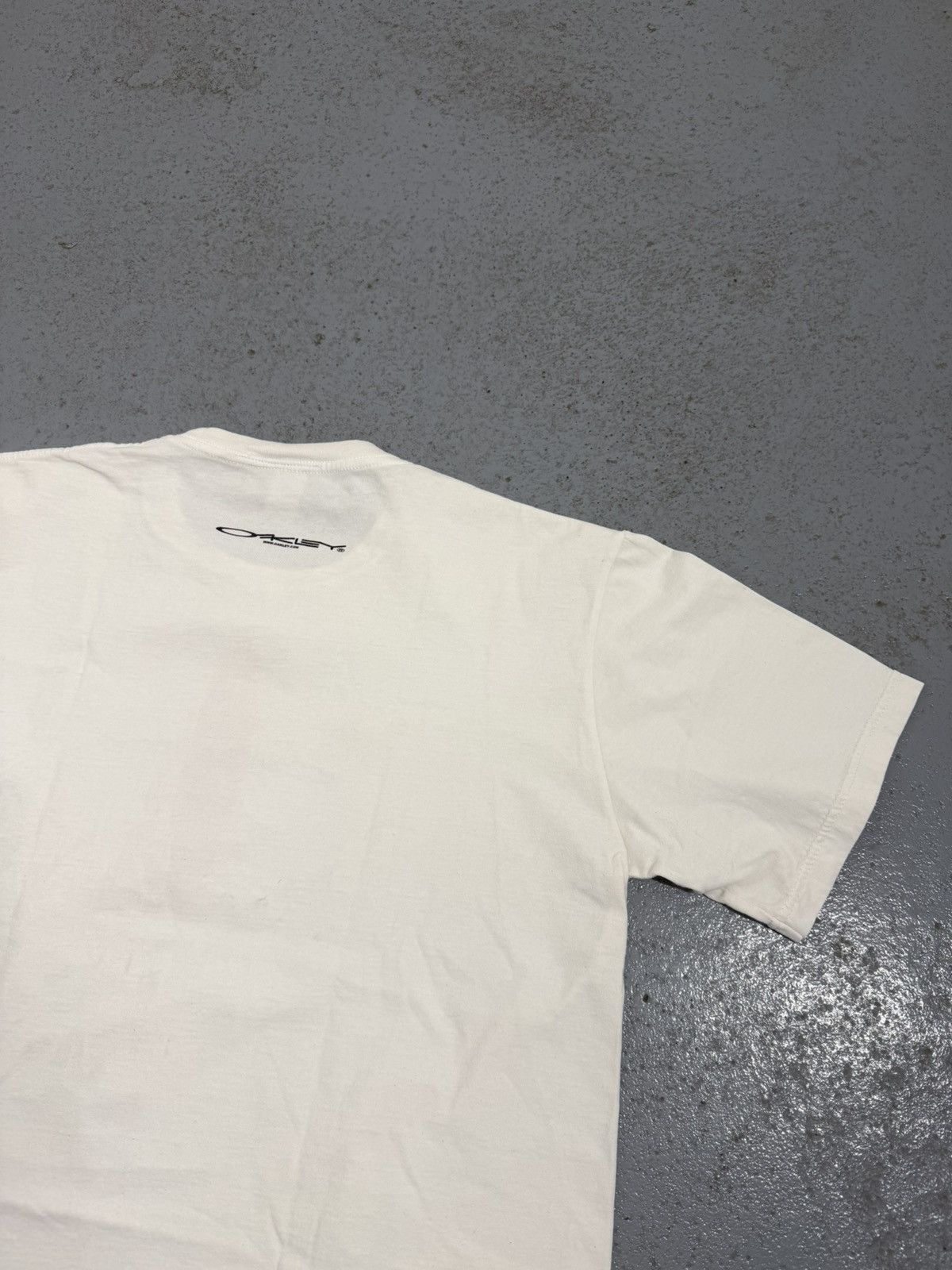 Oakley Vintage 00s Oakley Soft Shell Surf T-Shirt Size US XL / EU 56 / 4 - 11 Thumbnail