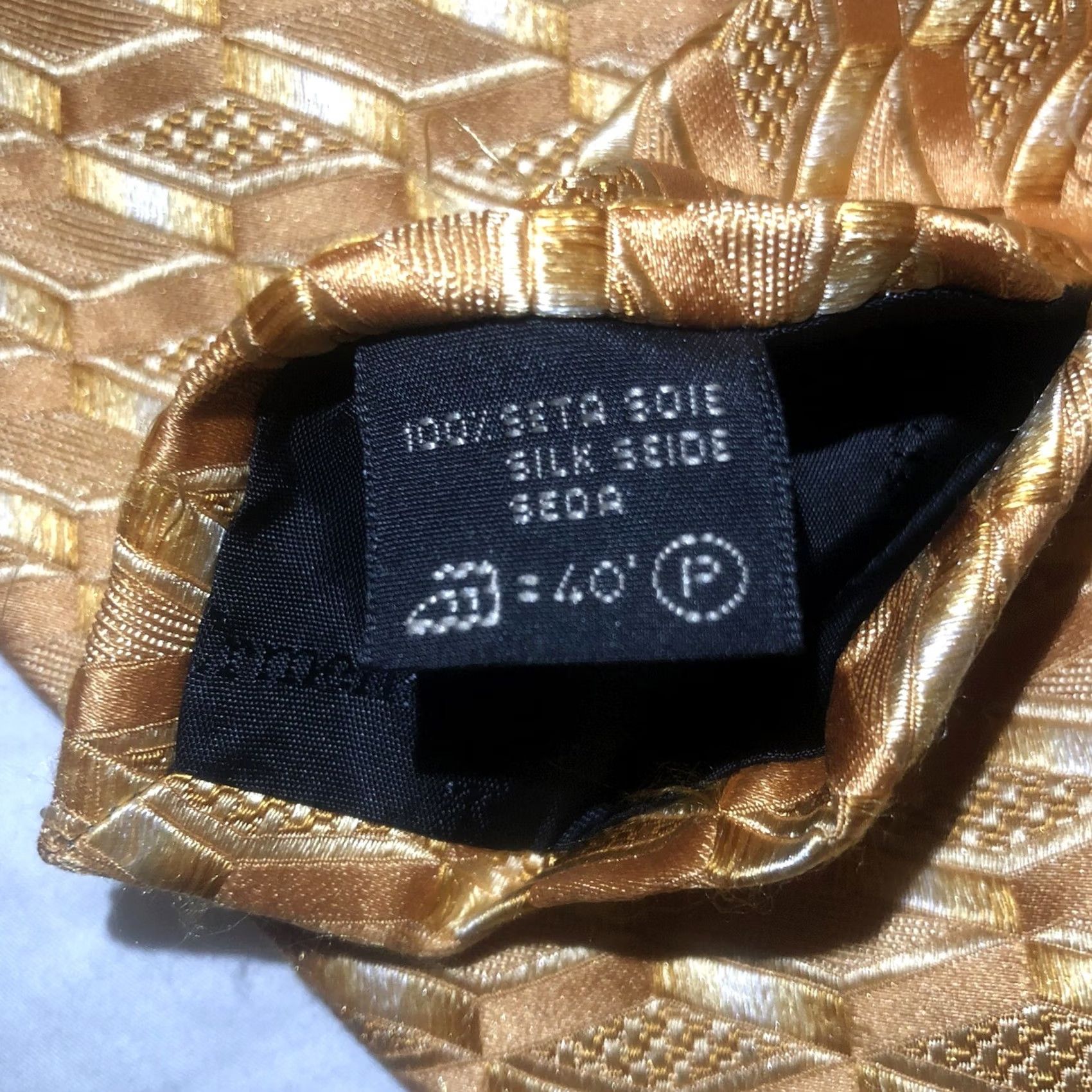 Ermenegildo Zegna VINTAGE Ermenegildo Zegna Necktie 100% Silk Gold Geometric Pattern Tie Mens 58" Gold Geometric Designer Pattern Abstract 3.5" Wide Outlook Size ONE SIZE - 7 Thumbnail