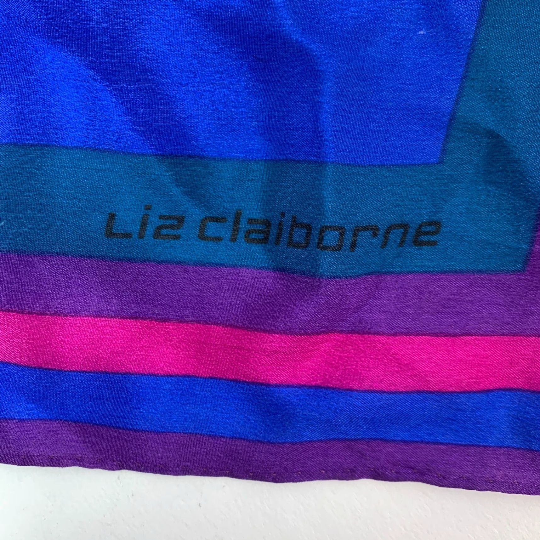Liz Claiborne Vintage 80s Liz Claiborne Geometric Square Scarf 30.5" x 30.5" User: Vintage 80s Liz Claiborne Geometric Square Scarf 30.5" x 30.5" Size ONE SIZE - 5 Thumbnail