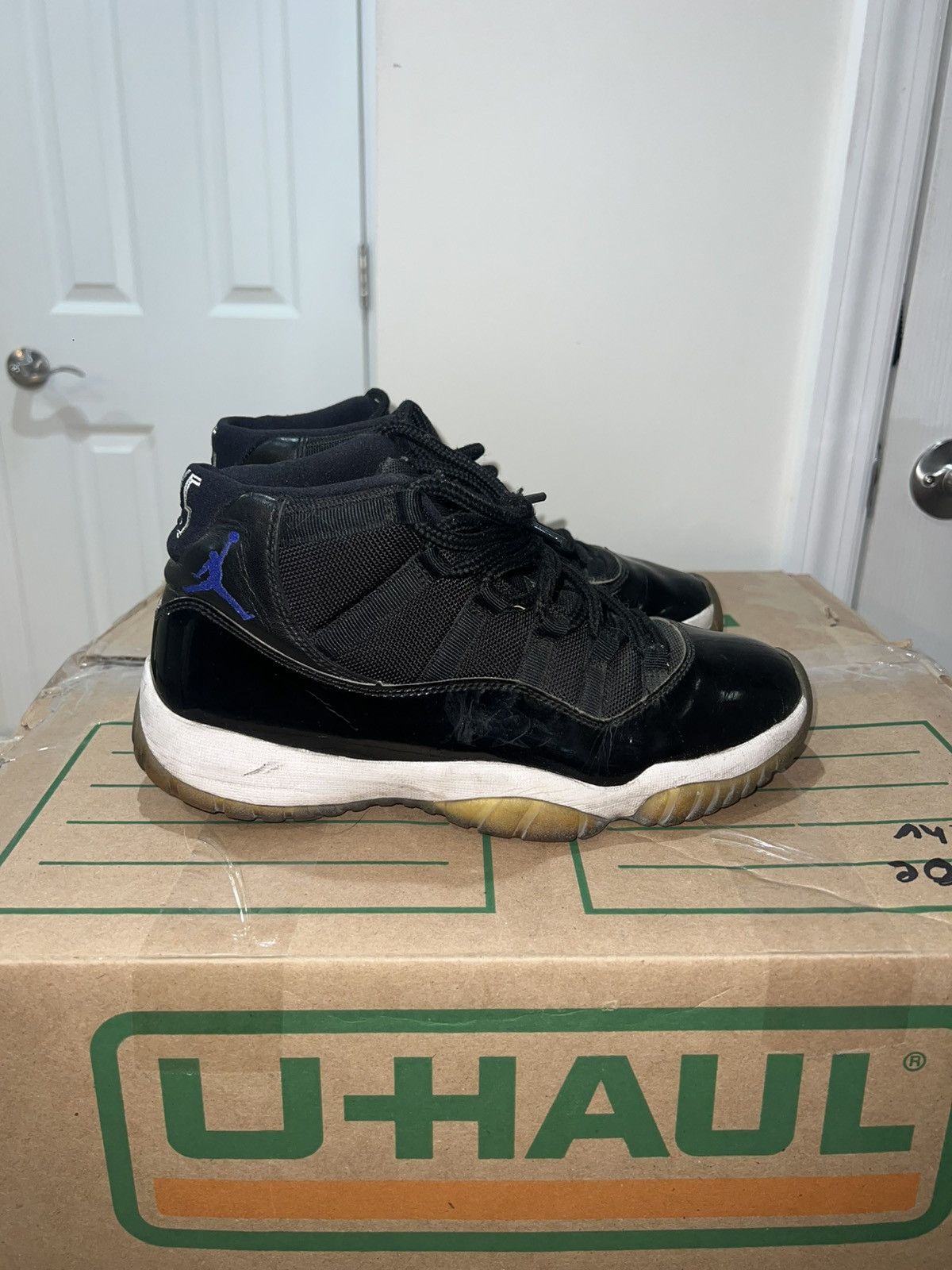 Jordan Brand Jordan 11 Retro ‘Space Jam’ (2016) size 8.5 Size US 8.5 / EU 41-42 - 1 Thumbnail
