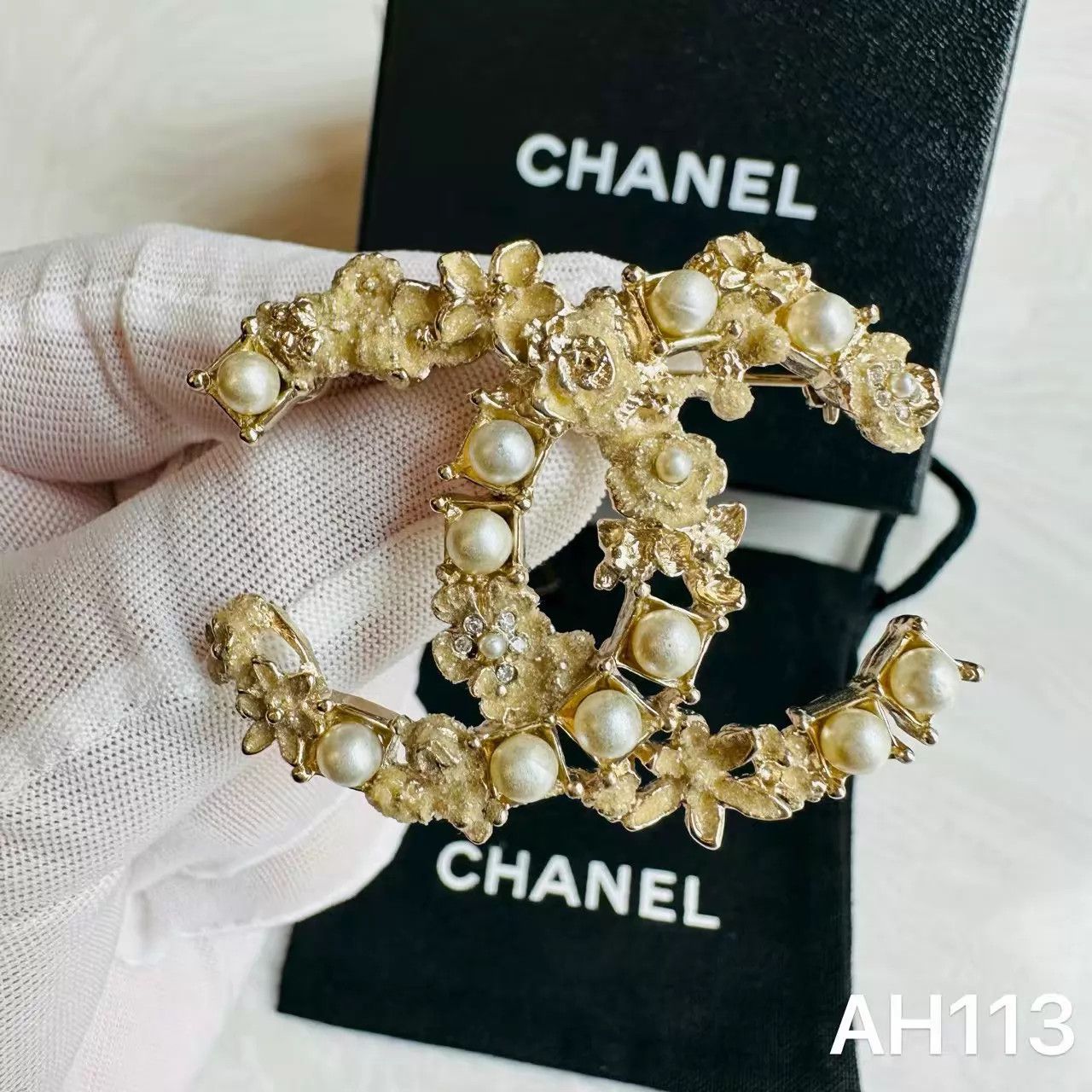 Chanel Chanel Pearl CC Brooch Elegant Mint Box Dust Bag AH113 Size ONE SIZE - 7 Thumbnail