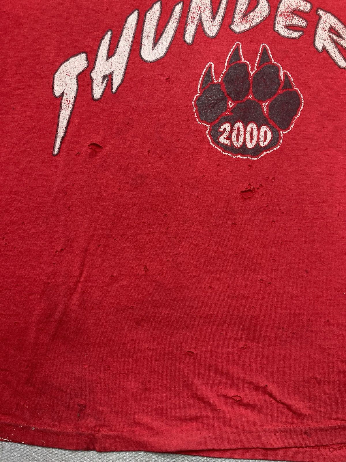 Fruit Of The Loom × Vintage t shirt Red Thunder michigan faded distressed paper thin XL Size US XL / EU 56 / 4 - 5 Thumbnail