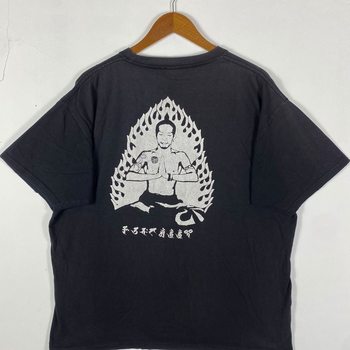 Band Tees × Vintage Vintage MAXIMUM THE HORMONE Japanese Hardcore Band Tee Shirt Size US XL / EU 56 / 4 - 4 Thumbnail
