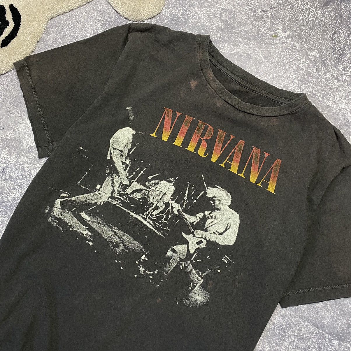 Band Tees × Vintage Vintage Nirvana Very Rare 90’s Bug Graphic logo tee Size US L / EU 52-54 / 3 - 3 Thumbnail