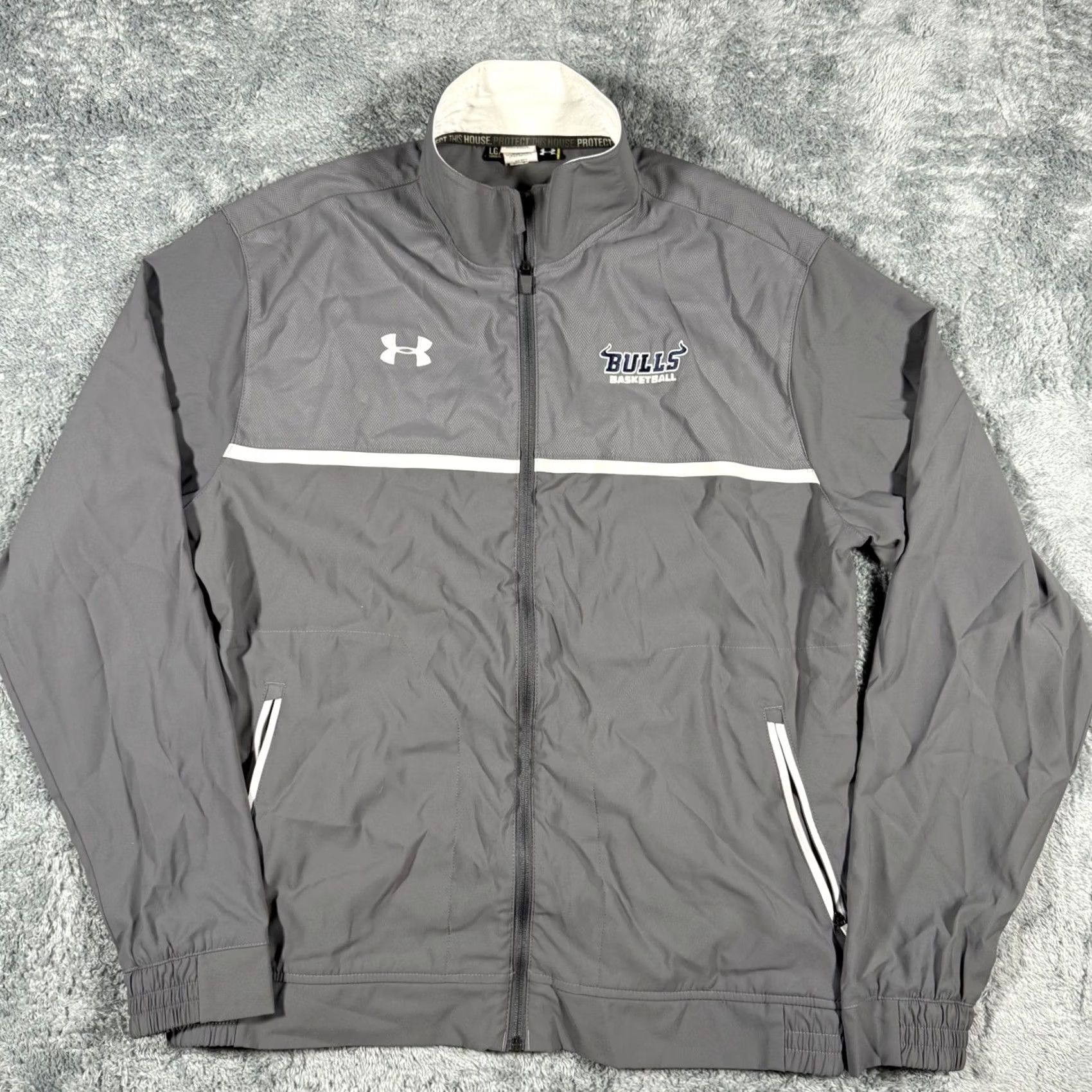 Under Armour Under Armour Bulls Basketball Performance Full Zip Herringbone Jacket Size L Gray Men Size US L / EU 52-54 / 3 - 2 Thumbnail