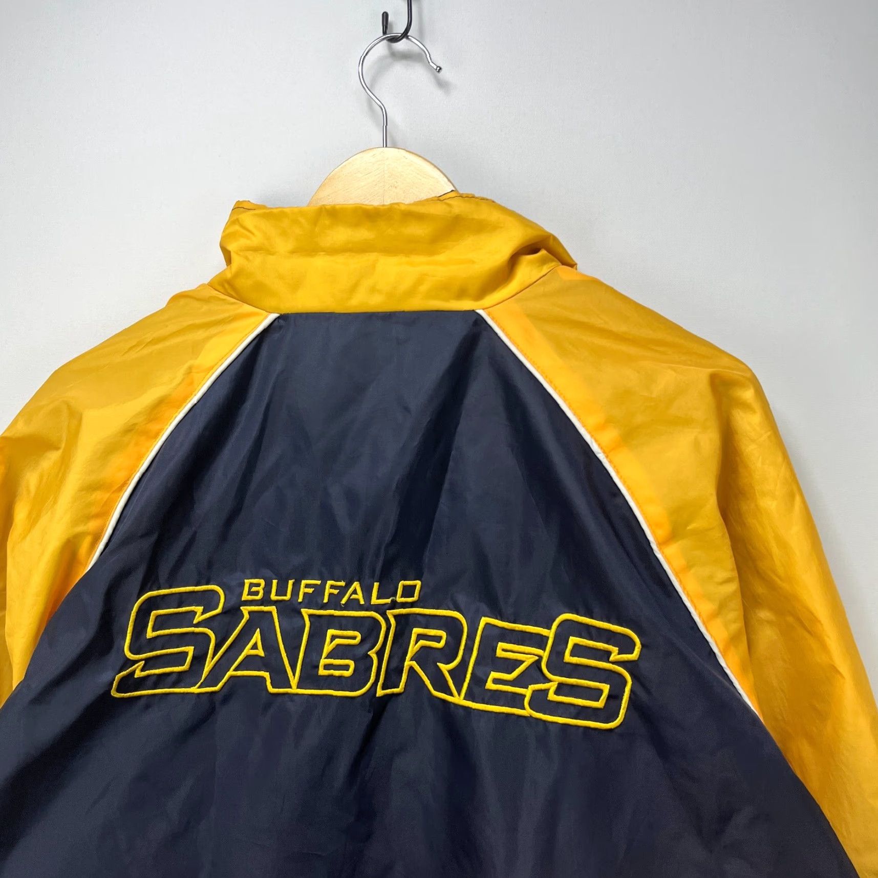 NHL VINTAGE 90s Buffalo Sabres NHL Windbreaker Jacket XL Blue Men Jacket Windbreaker 90s Buffalo Sabres NHL Size US XL / EU 56 / 4 - 7 Thumbnail