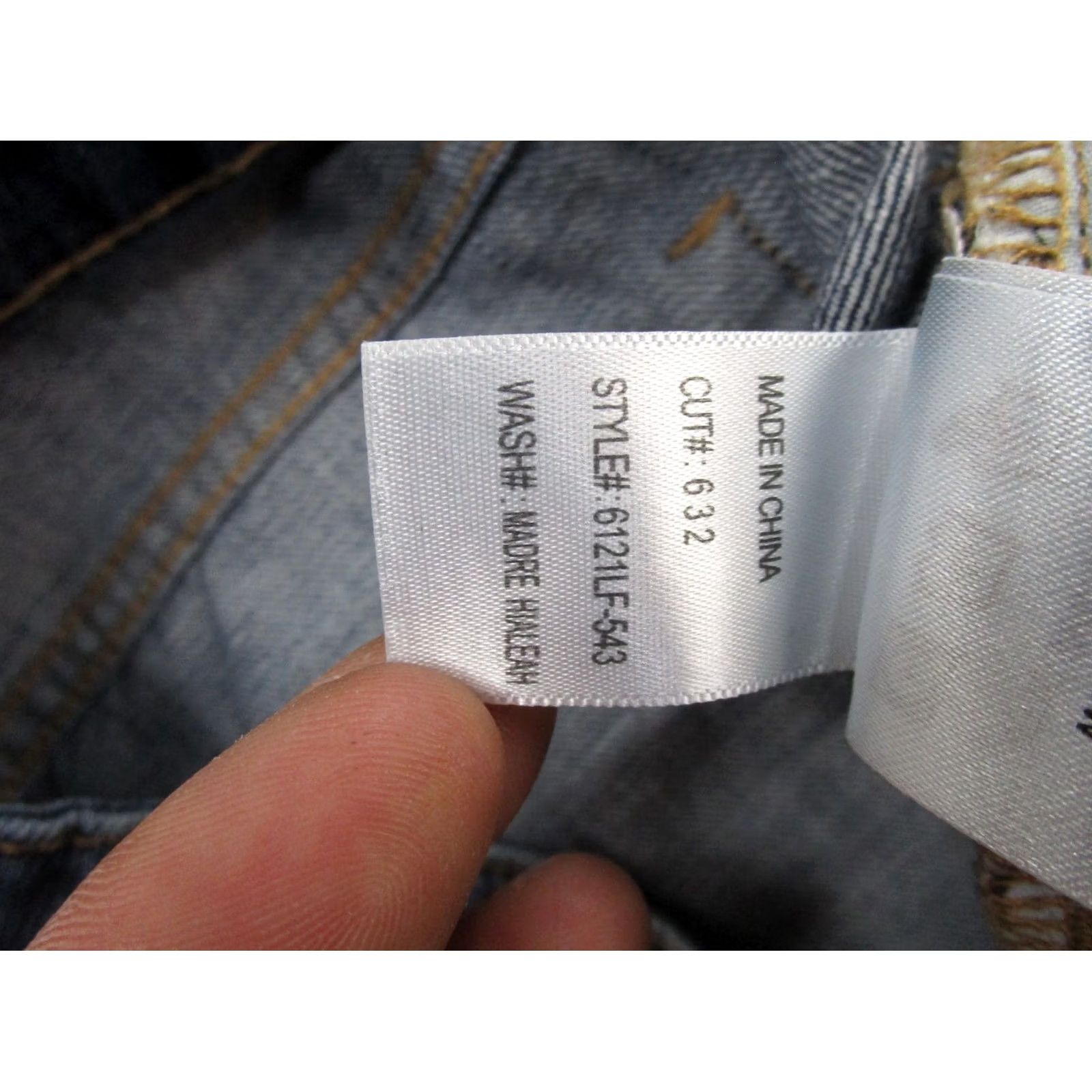 Vintage Articles of Society Denim Shorts Distressed Blue 100% Cotton Size 30, 5-Pocket, Flat Front, Mid Rise, Casual, Women Size 30" / US 8 / IT 44 - 4 Thumbnail