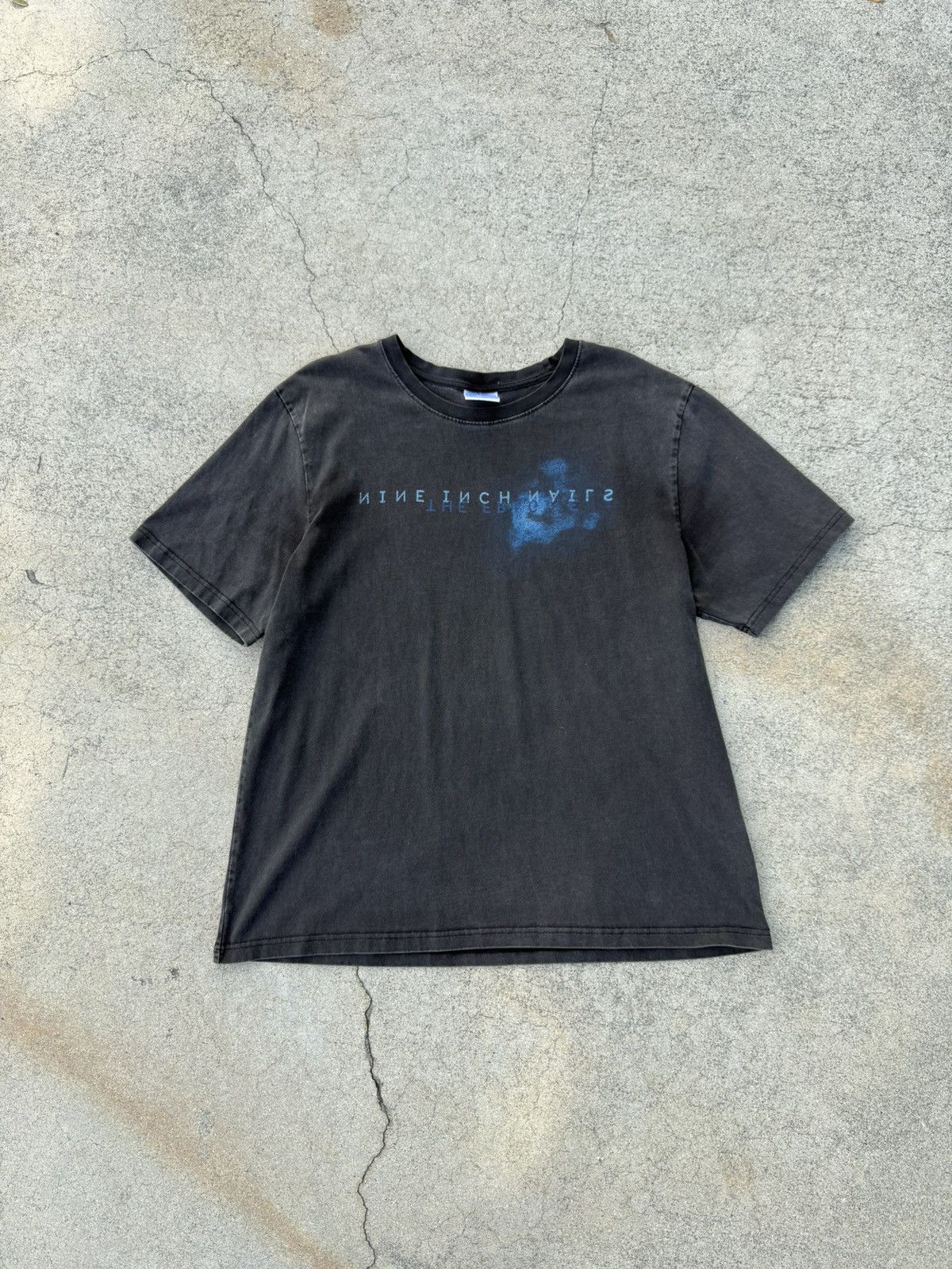Vintage Vintage Nine Inch Nails Tee Size US L / EU 52-54 / 3 - 1 Thumbnail
