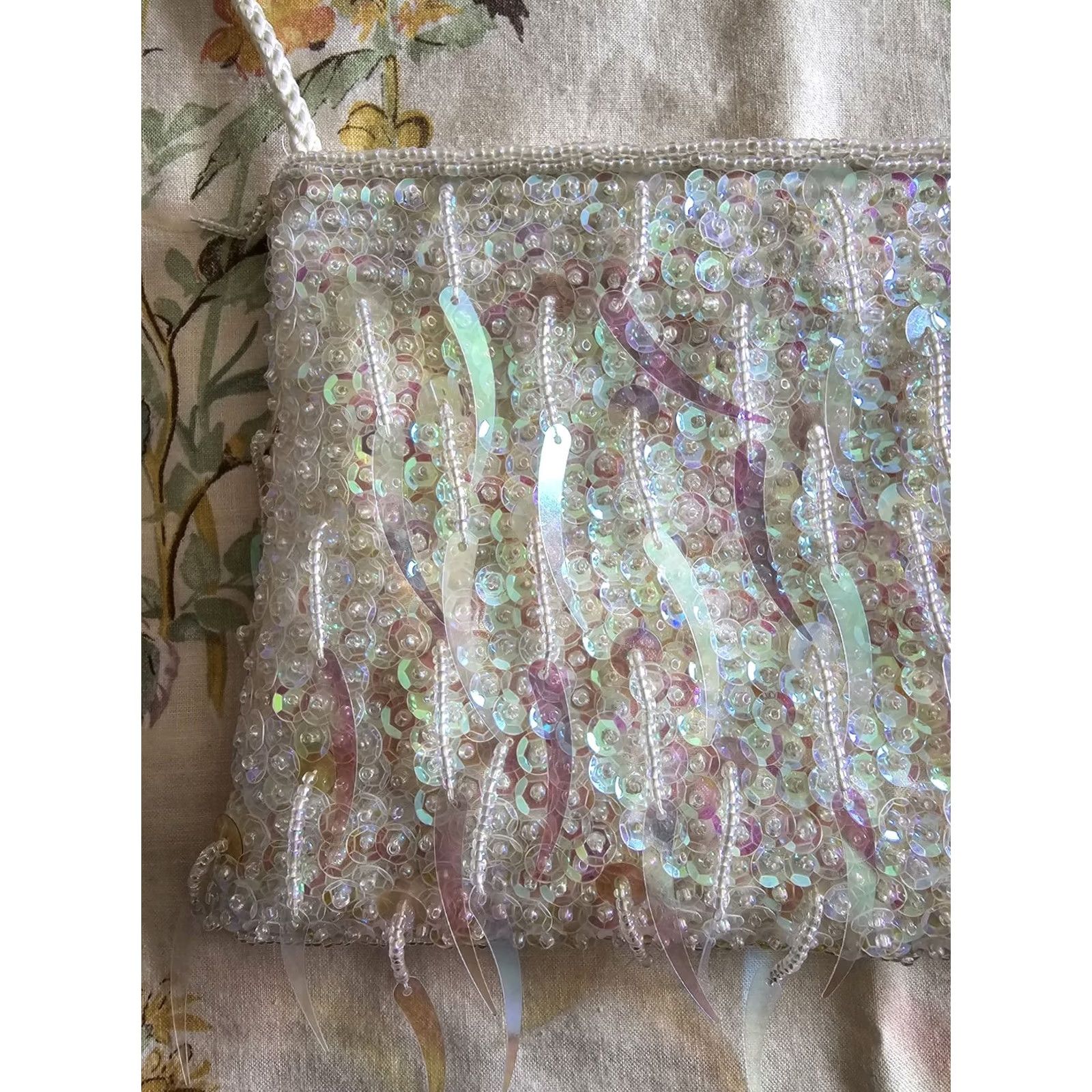 Vintage VINTAGE Gunne Sax Jessica McClintock Iridescent Sequin Crossbody Purse Small 80s 90s White Evening Bag Womens Size ONE SIZE - 4 Thumbnail