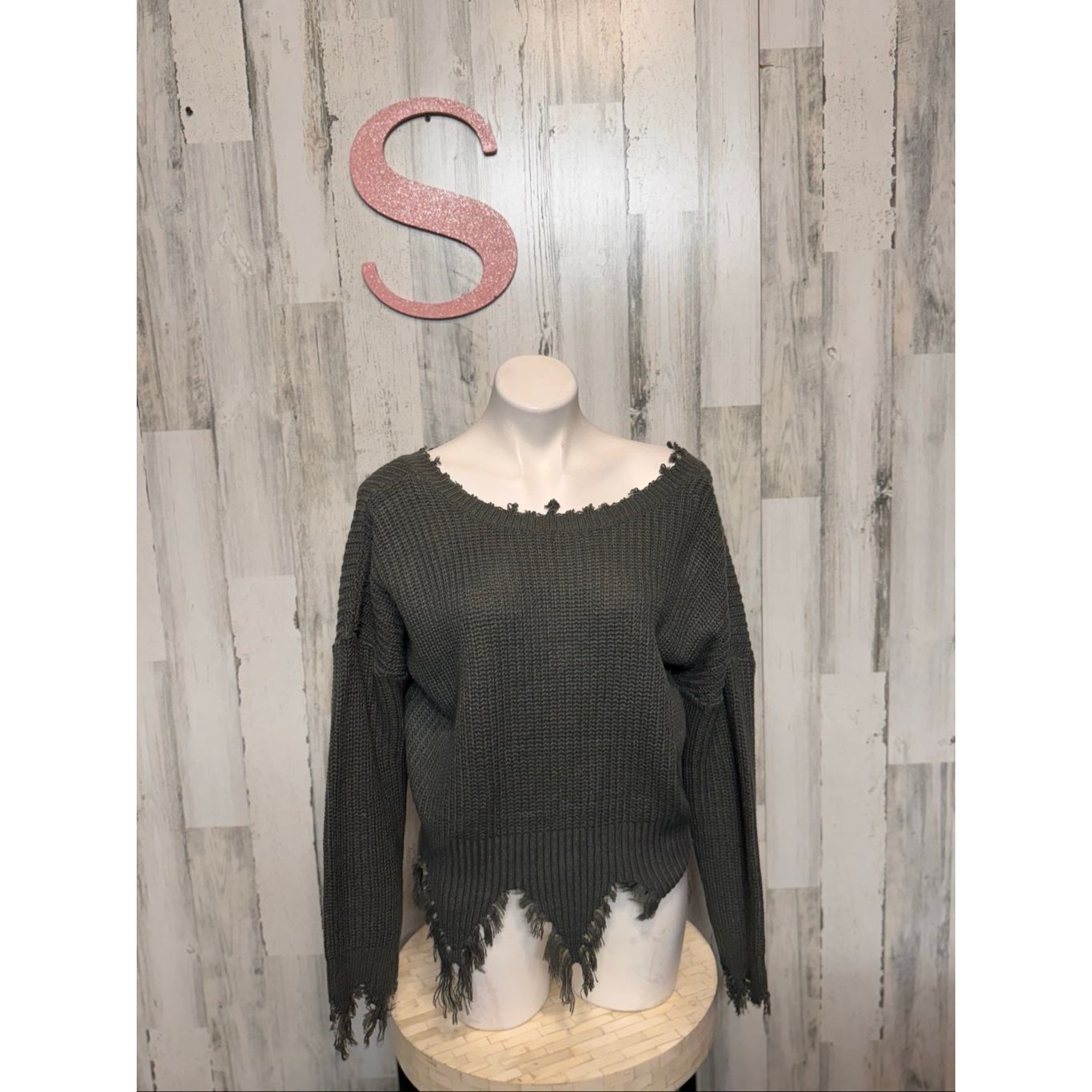 SAYHELLO Say What? Distressed Hem Gray Knit Sweater Women’s Size Smal Size S / US 4 / IT 40 - 2 Thumbnail