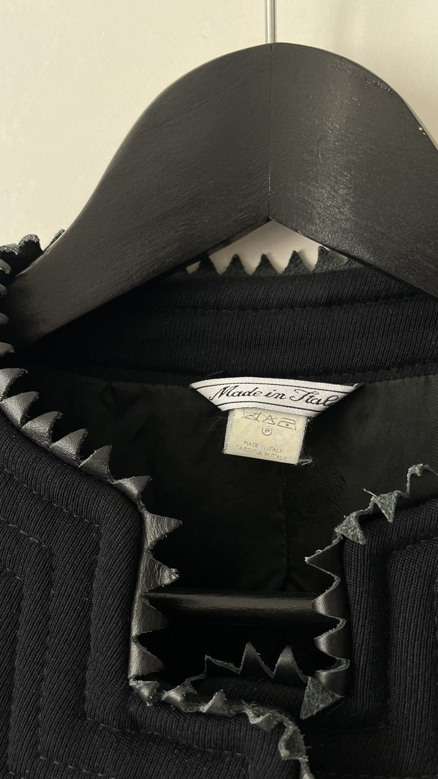 Versace gianni versace black gothic jacket Size M / US 6-8 / IT 42-44 - 3 Thumbnail