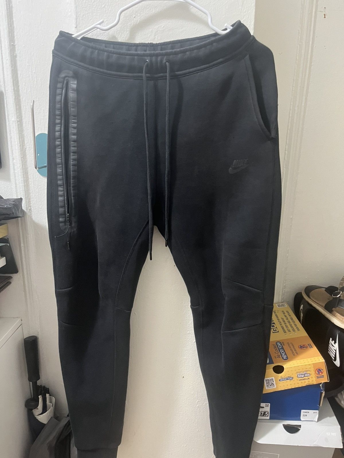Nike Black Nike Tech Pants Size Small Size US 30 / EU 46 - 1 Thumbnail