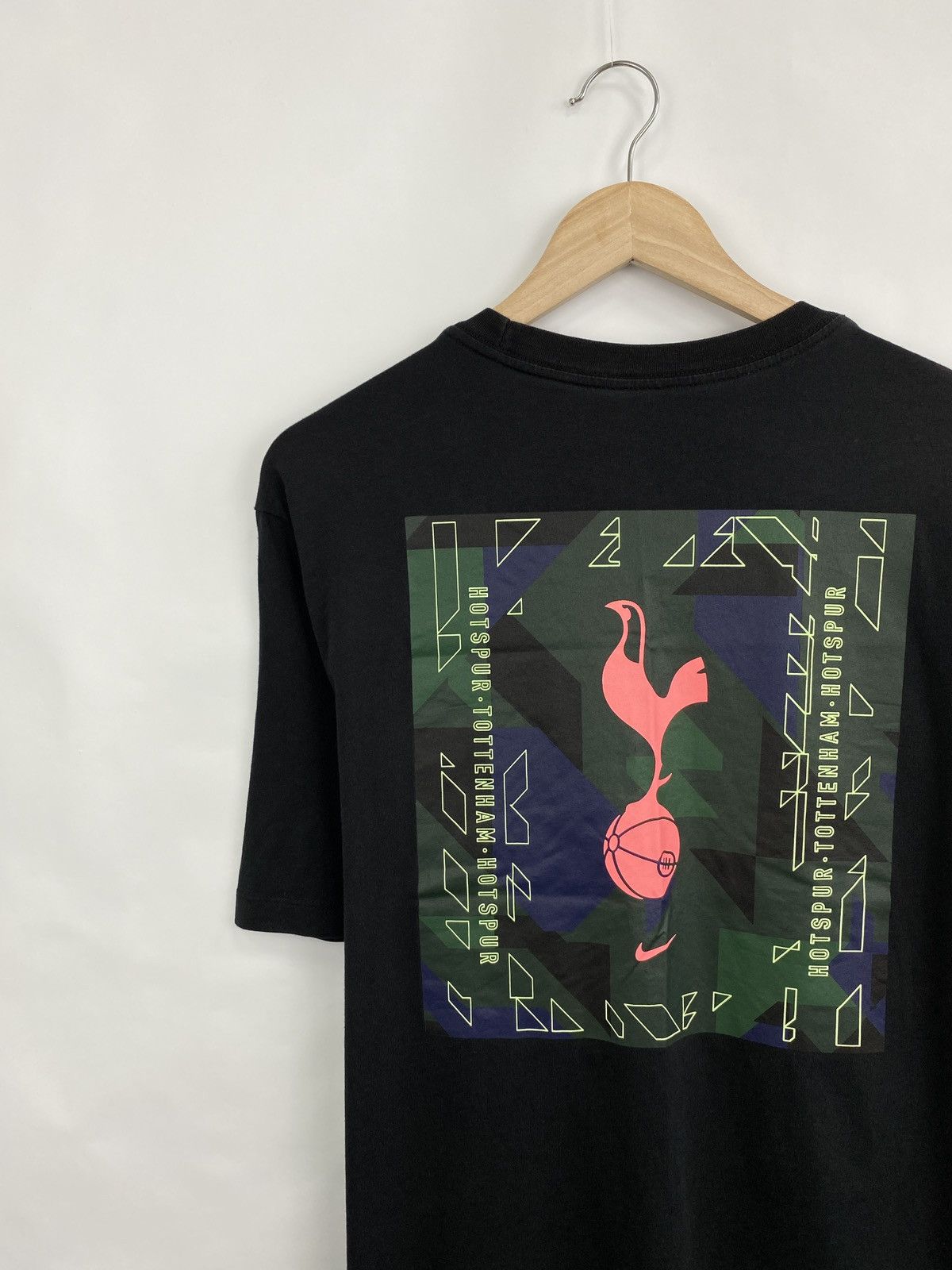 Nike Nike Football Tottenham Hotspur crest t-shirt Center Swoosh Size US XL / EU 56 / 4 - 2 Thumbnail
