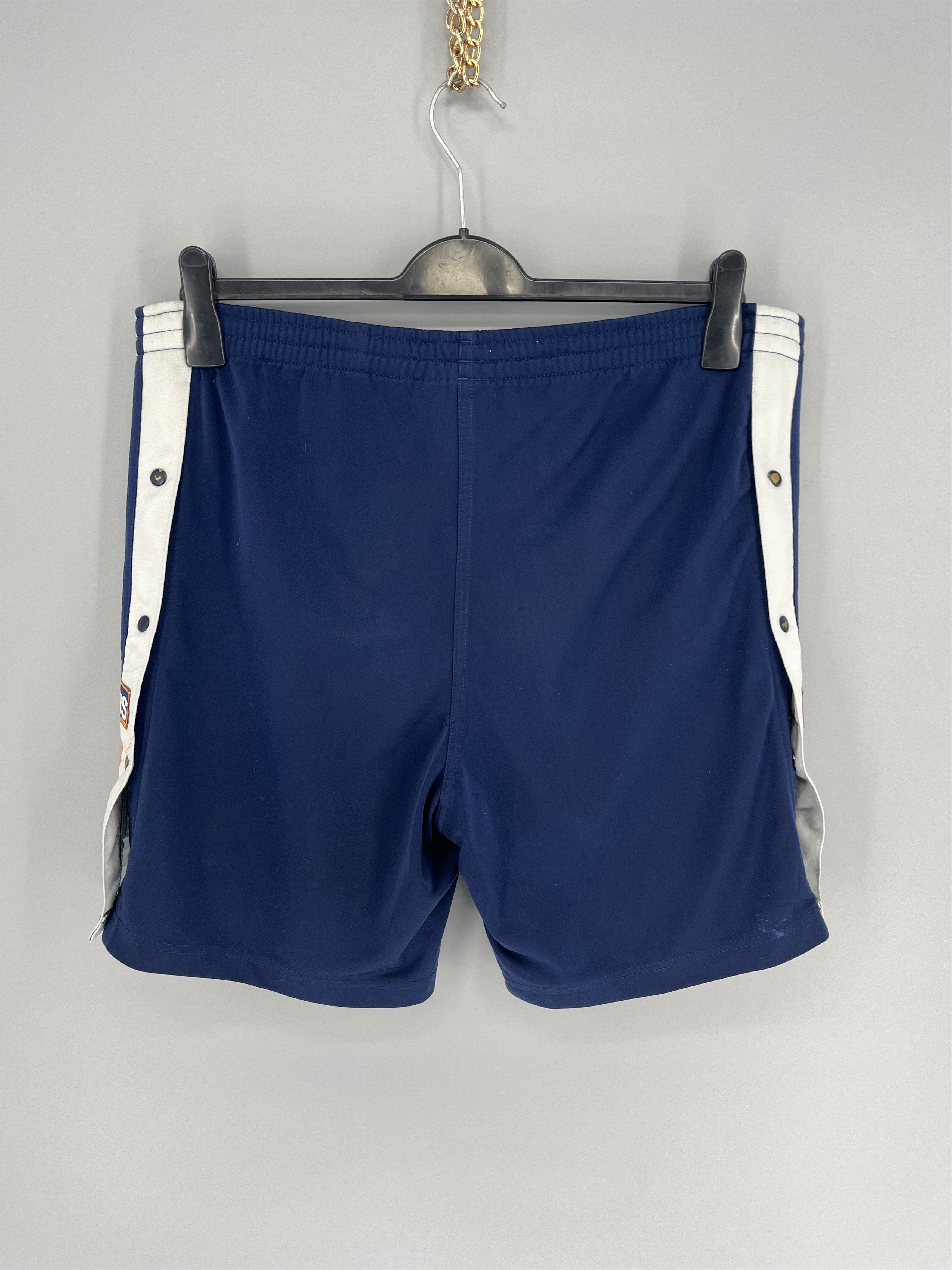 Adidas 90s Vintage Adidas Streetwear Mini Logo Shorts Travis Style Size US 36 / EU 52 - 9 Thumbnail