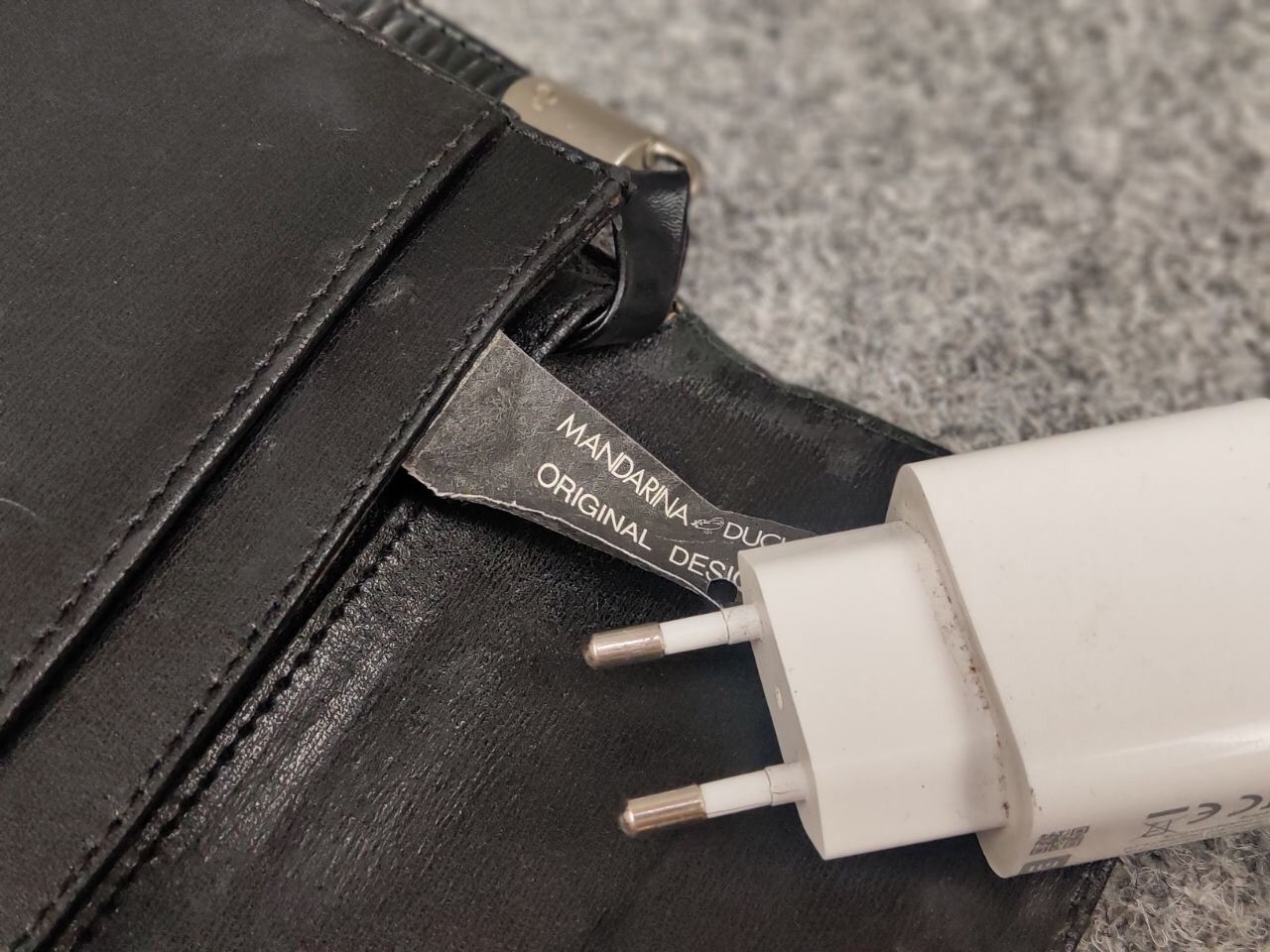 Mandarina Duck Mandarina Duck Mini leather black Messenger shoulder bag Size ONE SIZE - 12 Thumbnail