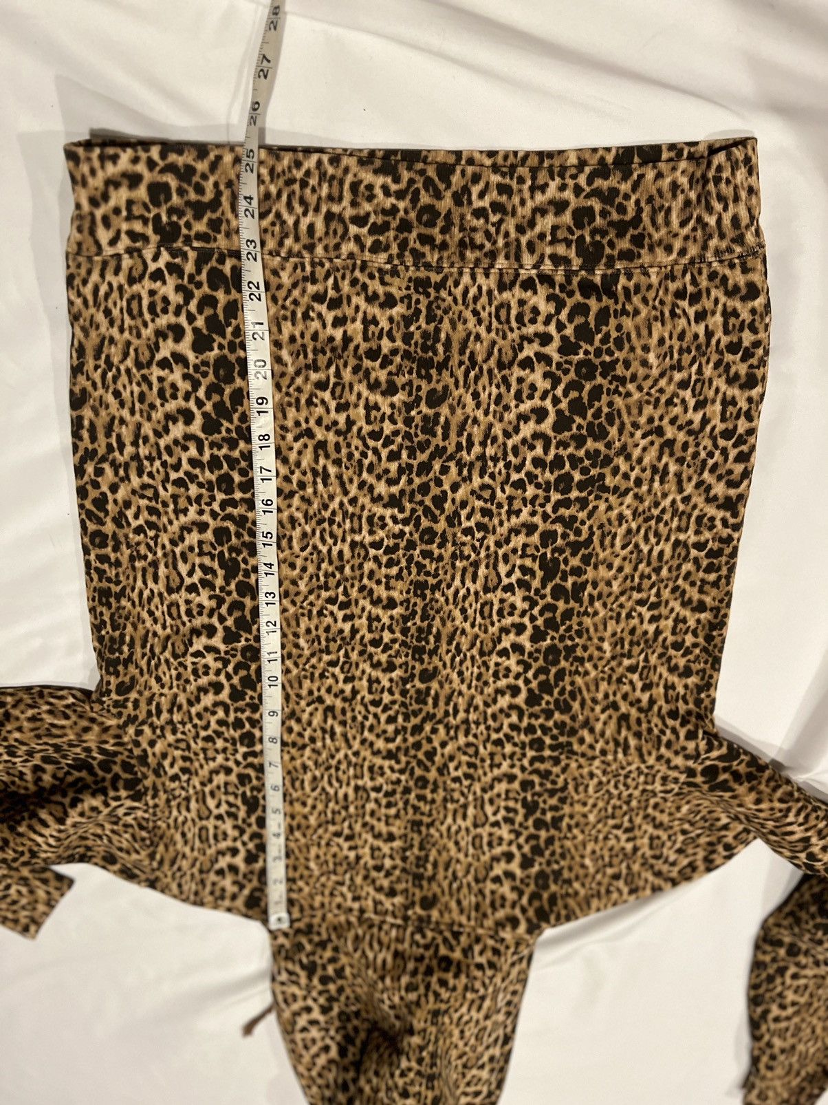 Saint Laurent Paris Saint Laurent men’s leopard print hoodie. XS. $1090 Size US XS / EU 42 / 0 - 9 Thumbnail