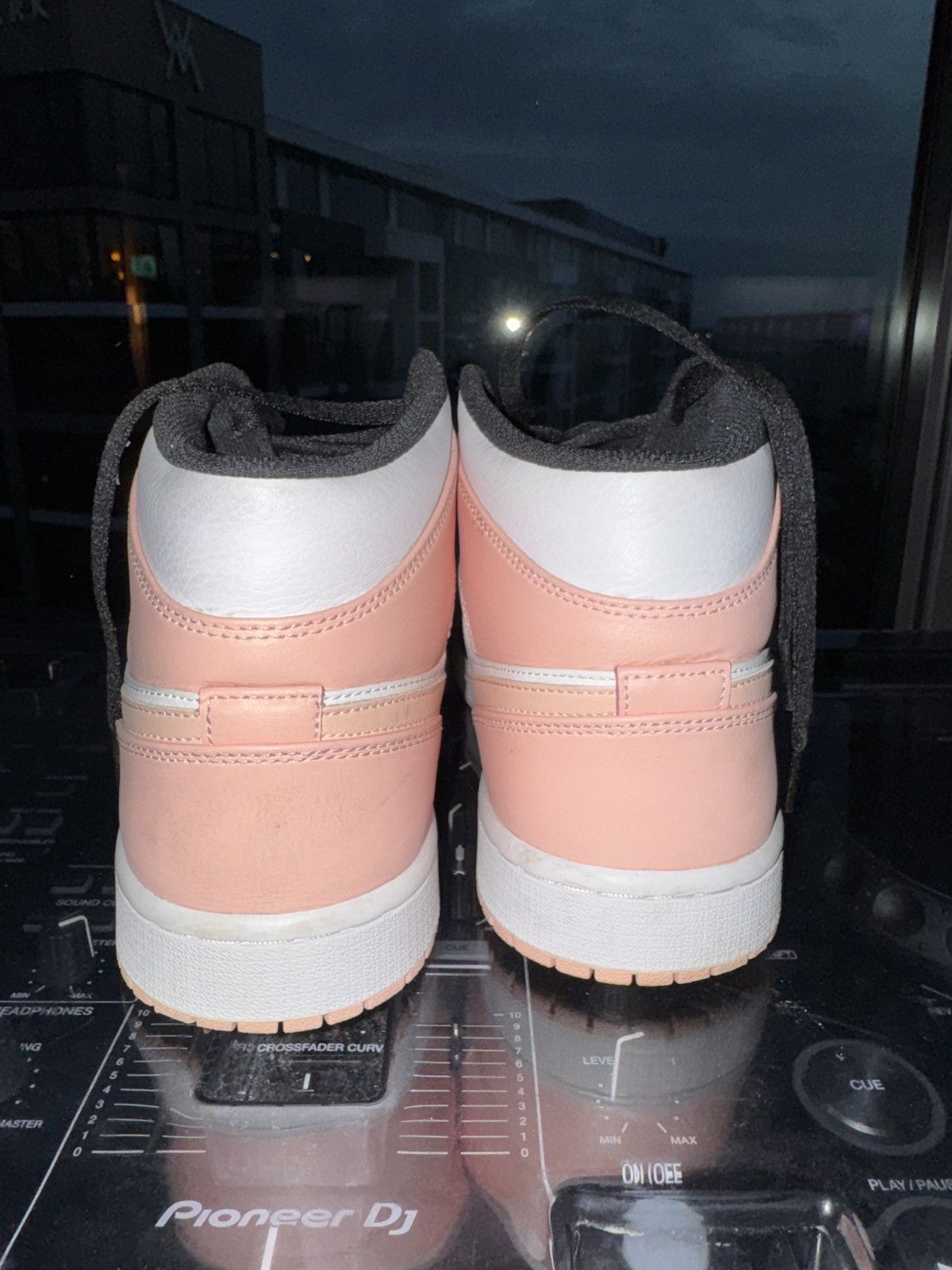 Nike Nike Air Jordan 1 Mid Sneakers Size US 11 / EU 44 - 6 Thumbnail
