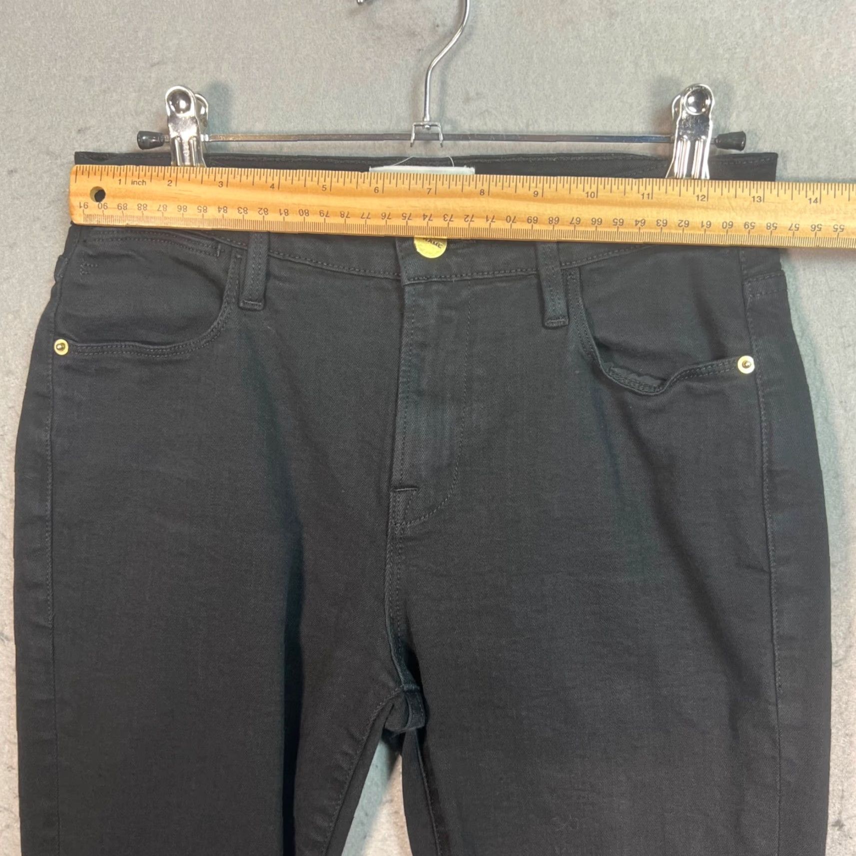 Frame FRAME Frame Womens Jeans Skinny Black Denim 26 Inseam 27 Raw Hem Adult Women 26 Black Skinny Denim 90s? (if 90s not known, skip decade) Womens Size 26" / US 2 / IT 38 - 6 Thumbnail