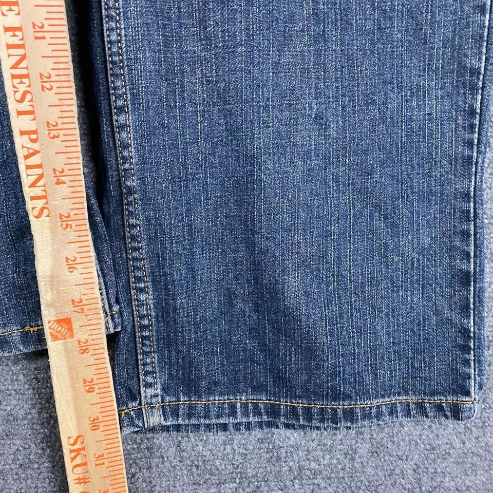 Levi's Levi's Jeans Men's 44x30 559 Denim Zipper Fly Cotton Adults Size US 44 / EU 60 - 4 Thumbnail
