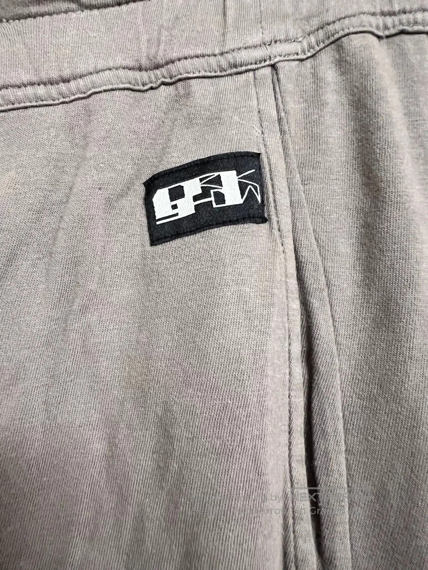Rick Owens Rick Owens Casual Trousers in Gray. Size US 26 / EU 42 - 2 Thumbnail