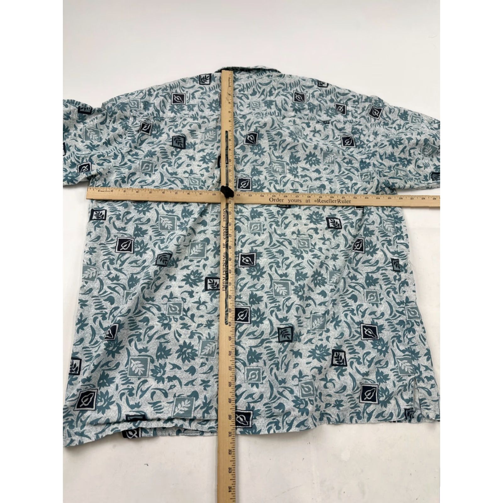 Ocean Pacific OP Hawaiian Shirt Men 2XL Blue Floral Print Short Sleeve Button Down Classic Fit Size US XXL / EU 58 / 5 - 7 Thumbnail