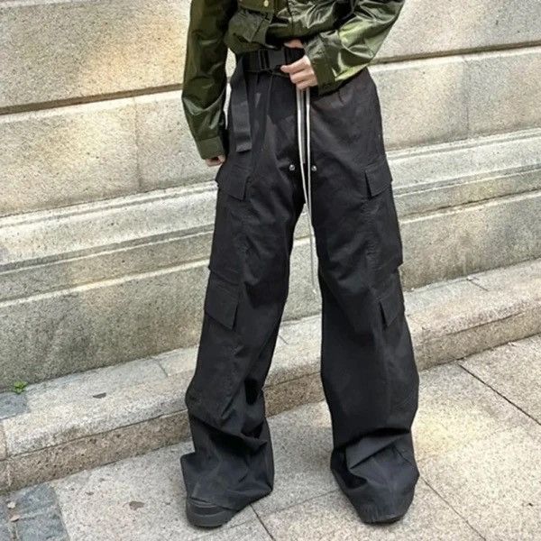 Japanese Brand × Vintage Style Wide Leg Drawstring Black Cargo Pant Size US 30 / EU 46 - 1 Thumbnail