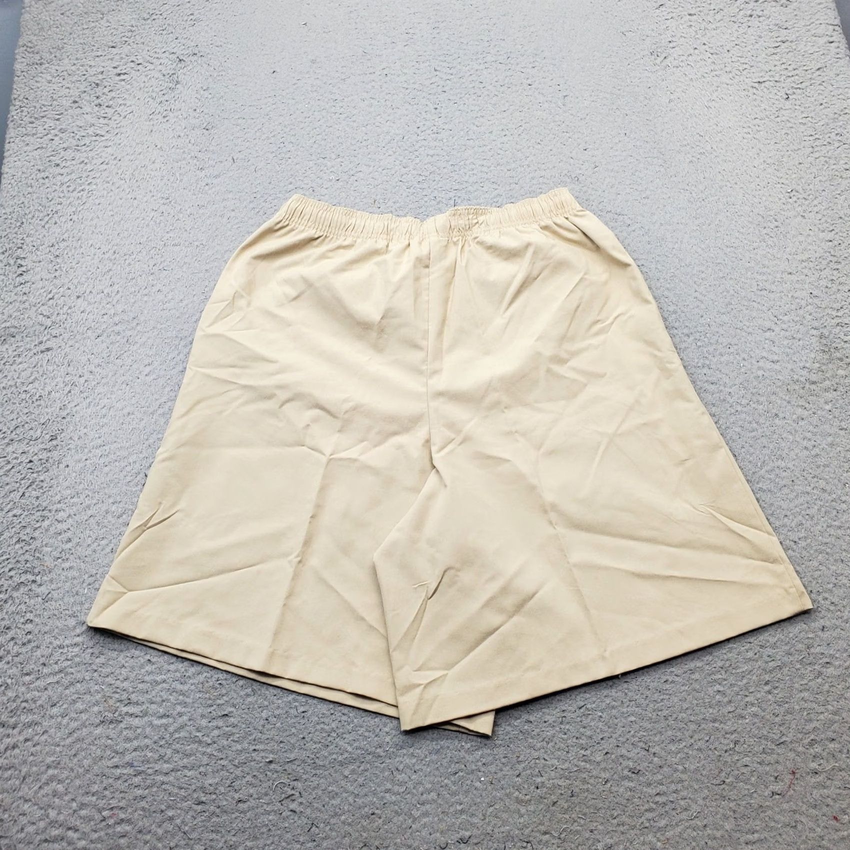Vintage Hastings & Smith Womens Shorts Bermuda Tan Pleated Slash Pocket Drawstring Waist M Size 32" / US 10 / IT 46 - 2 Thumbnail