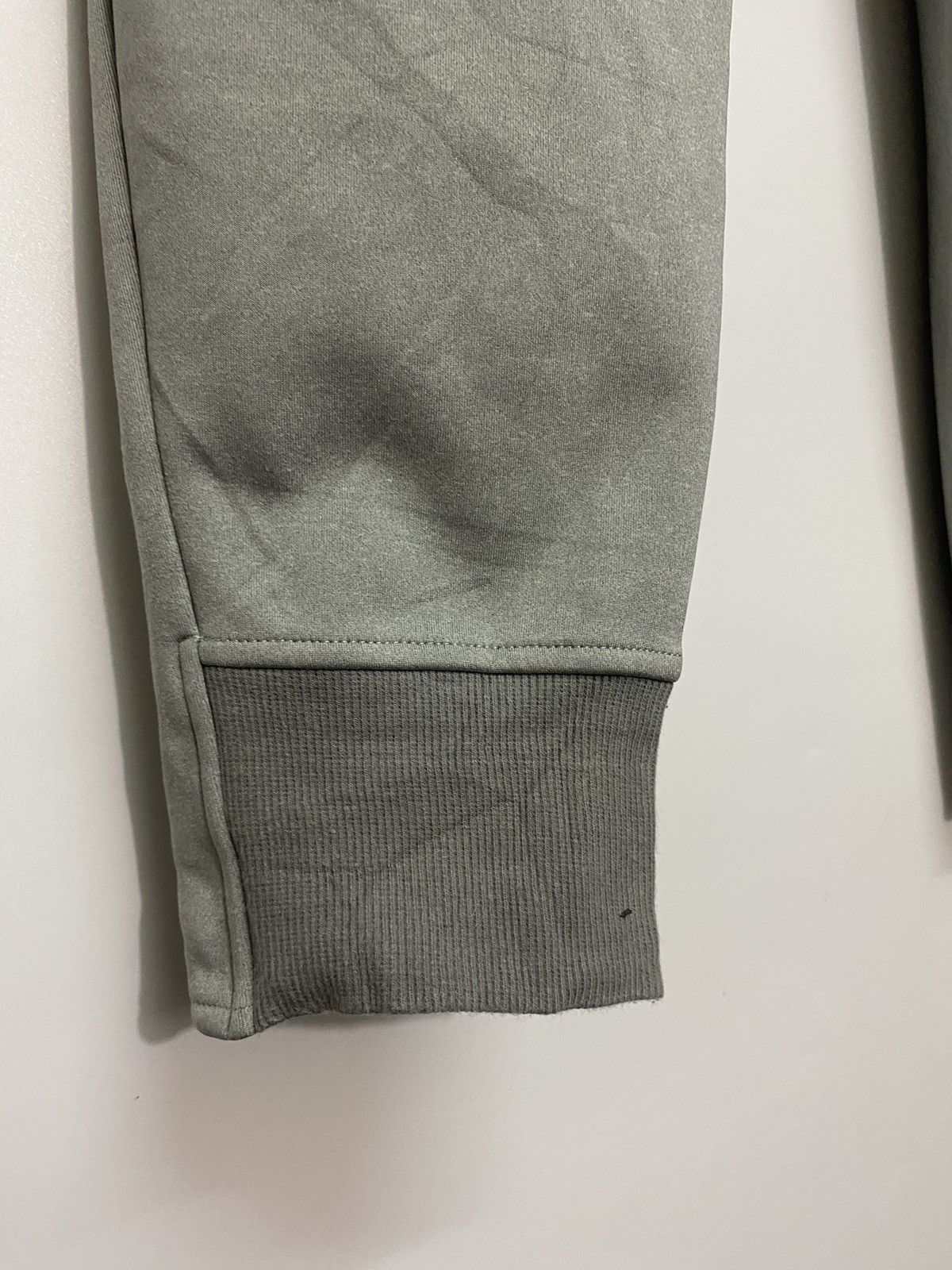 Japanese Brand × Uniqlo Uniqlo Jogger Activewear Outdoor Pants Sz L Like New Size US 32 / EU 48 - 9 Thumbnail