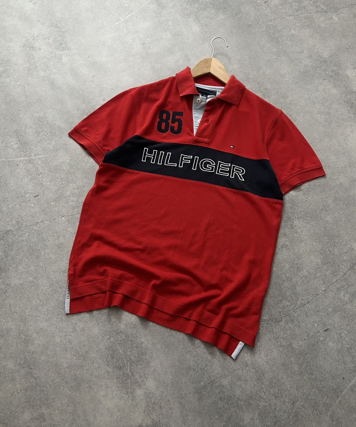 Tommy Hilfiger × Vintage Vintage Tommy Hilfiger big logo polos luxury Size US S / EU 44-46 / 1 - 1 Thumbnail