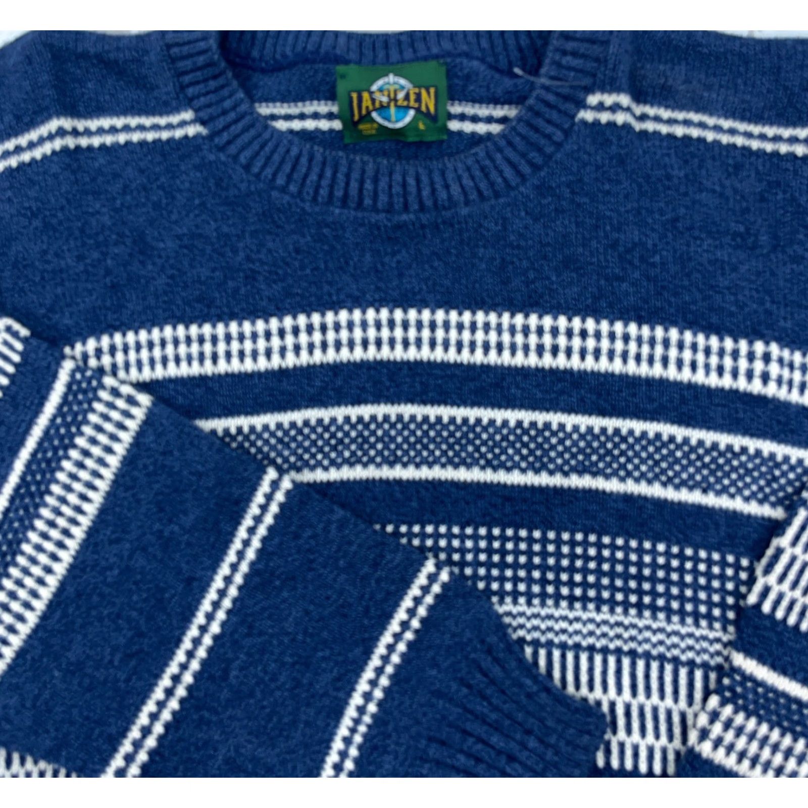 Jantzen VINTAGE Jantzen Sweater Men L Blue Crew Neck Heavy Knit Textured 80s 90s Cosby USA Grunge Streetwear Golf Mens Size US L / EU 52-54 / 3 - 3 Thumbnail
