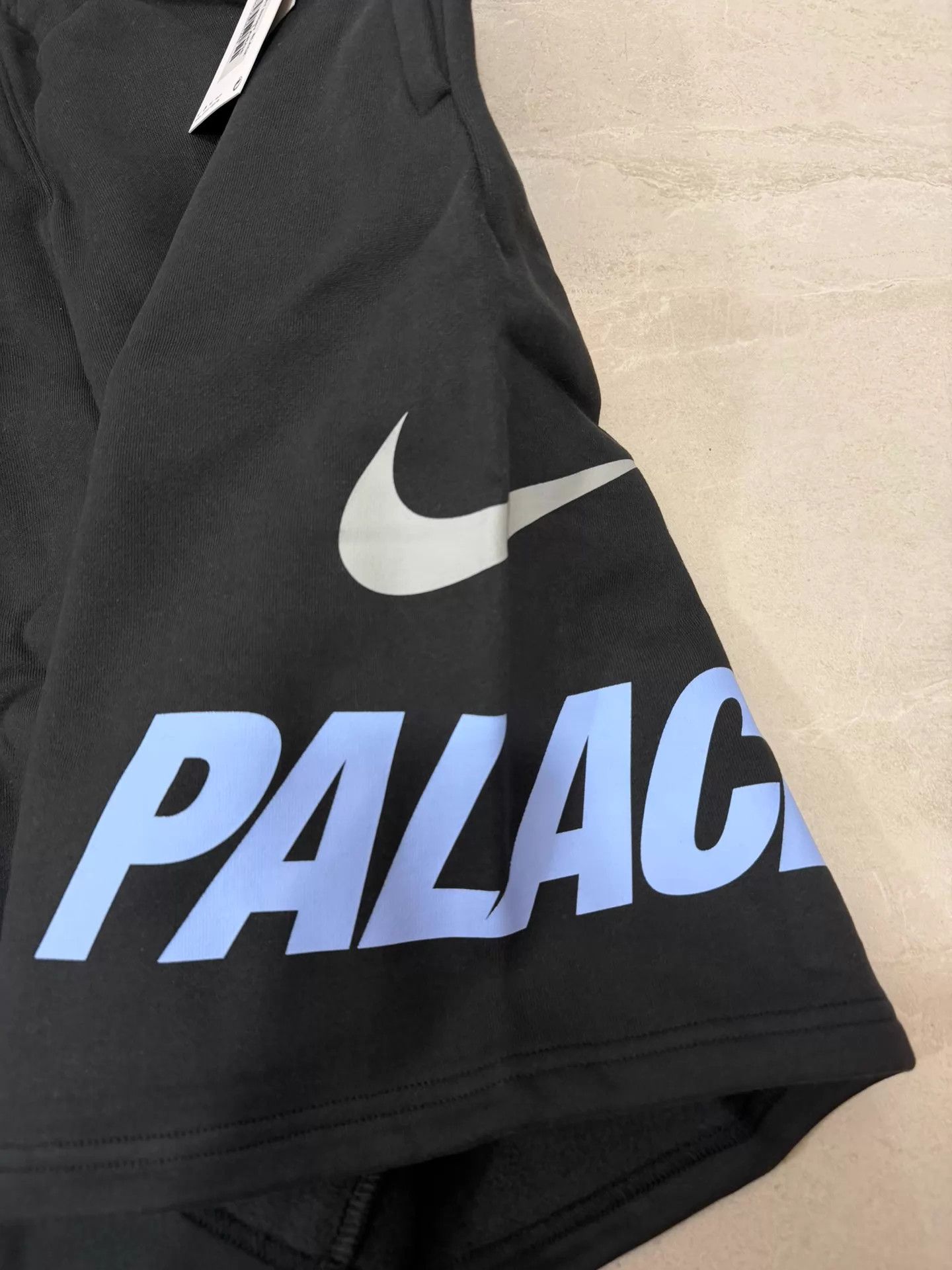 Palace PALACE x Nike SS26 D10 Colorblock Print Black L Sweat Short Size US 34 / EU 50 - 2 Thumbnail