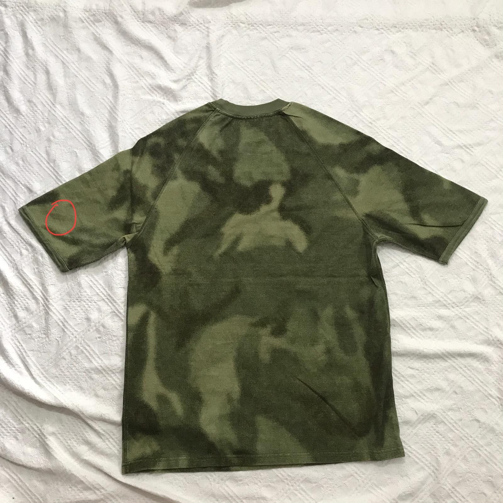 Yeezy Yeezy Season 3 Camo Raglan Oversized Tee Size US S / EU 44-46 / 1 - 7 Thumbnail
