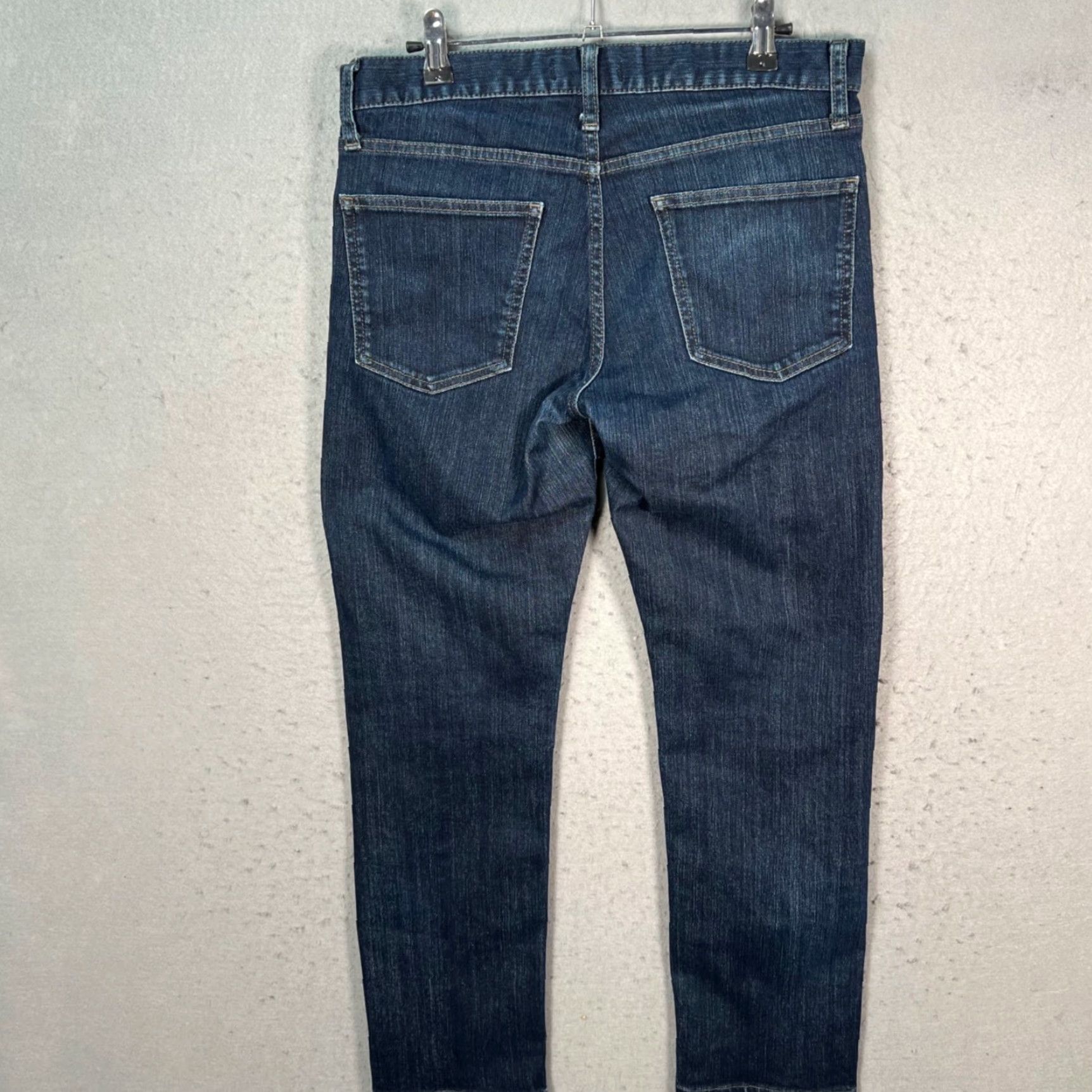 Uniqlo Uniqlo Mens Size 30 x 28 Dark Blue Slim Fit Stretch Denim Jeans Size US 30 / EU 46 - 2 Thumbnail