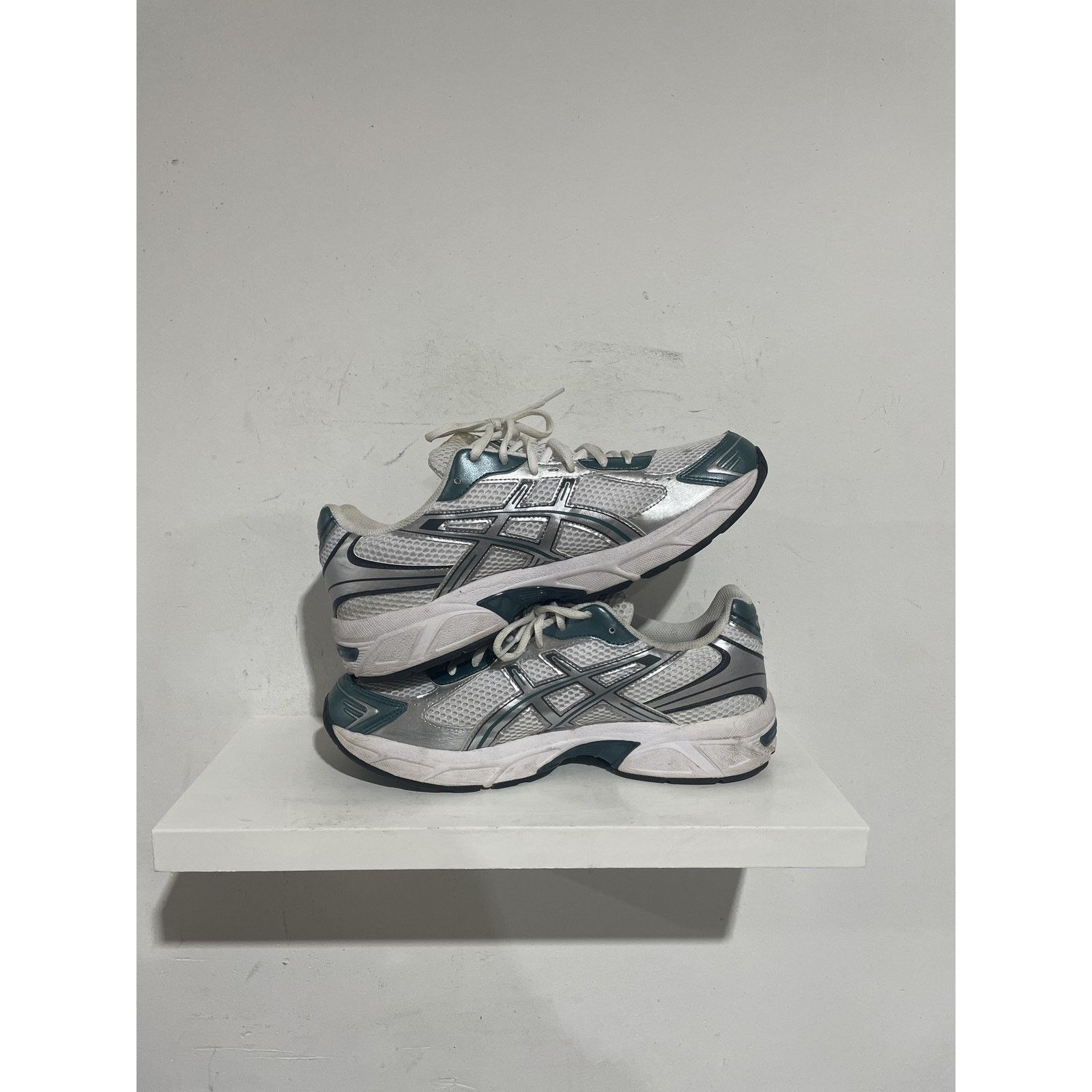 Asics ASICS GEL 1130 WHITE DARK NEPTUNE SIZE 9.5 PREOWNED Size US 9.5 / EU 42-43 - 2 Thumbnail