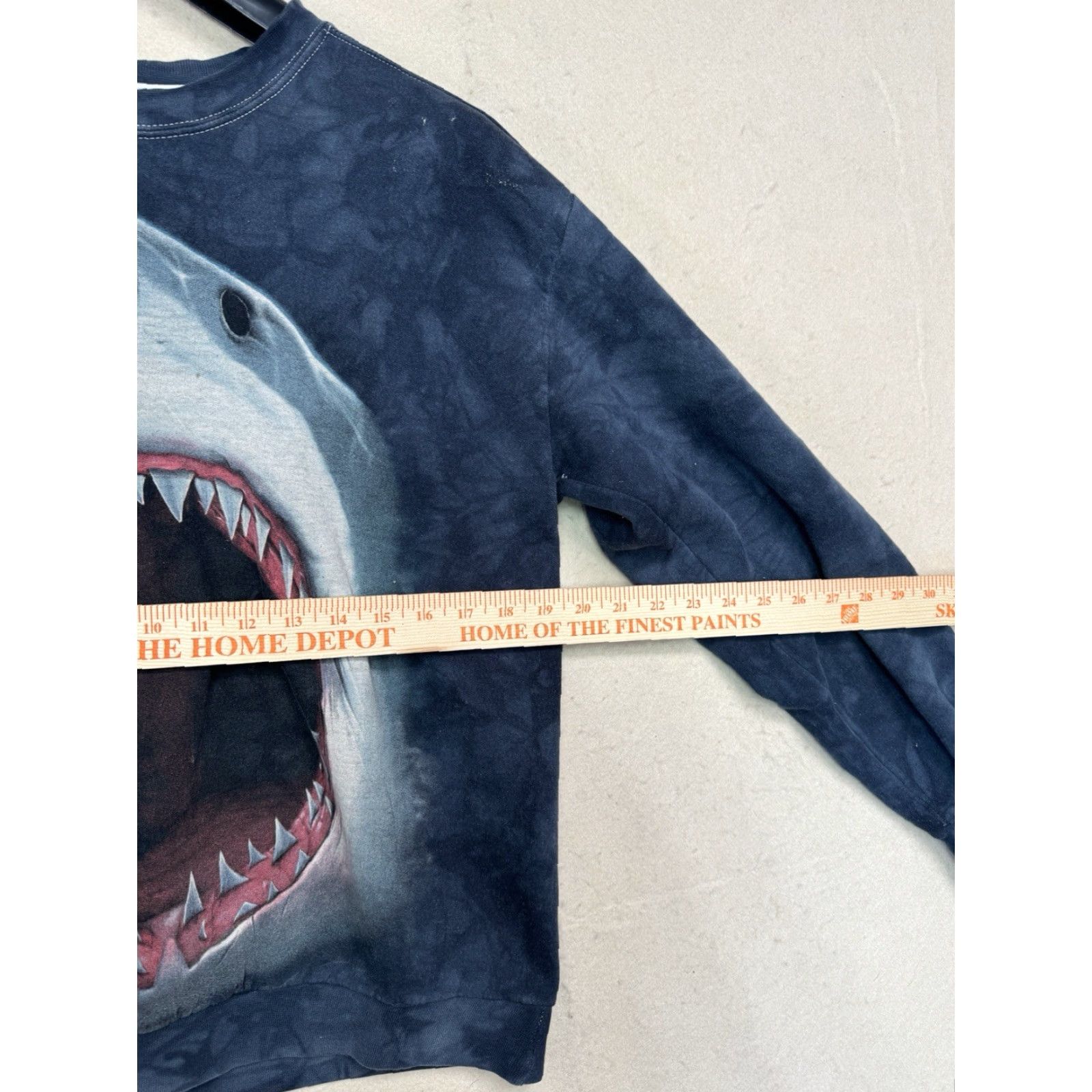 The Mountain The Mountain Shark Sweatshirt Unisex M Blue Tie Dye Cotton Blend Fleece Pullover Long Sleeve Heavyweight Machine Washable Regular Fit Size US M / EU 48-50 / 2 - 3 Thumbnail