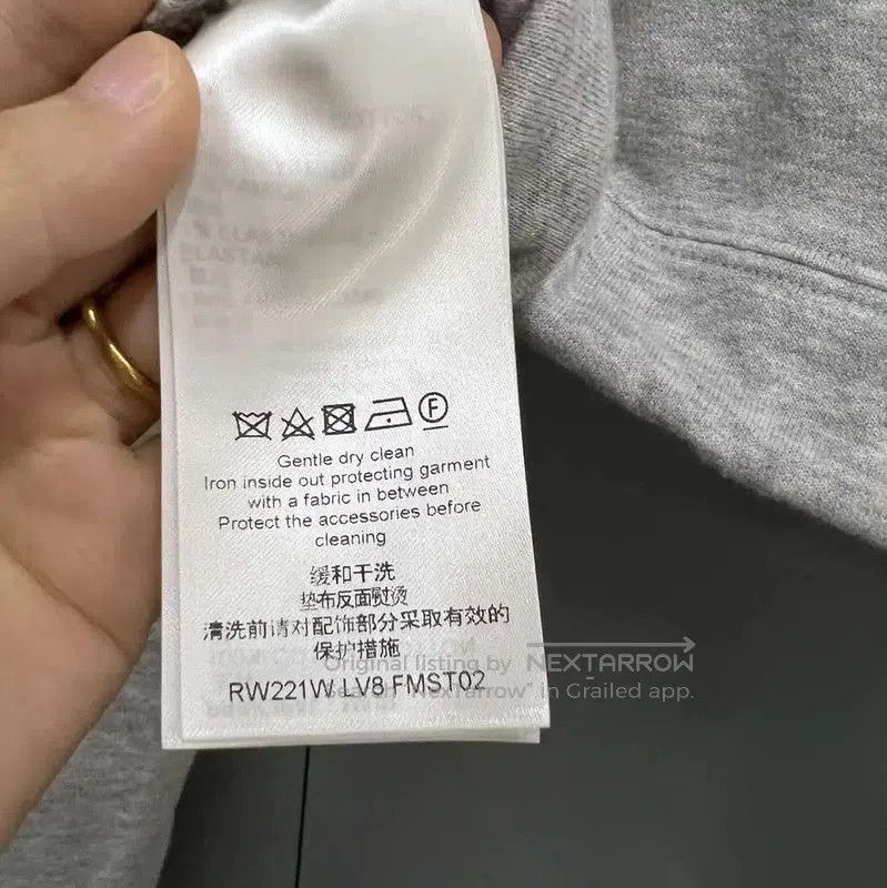 Louis Vuitton Louis Vuitton Gray Logo Crop Hoodie for Women . Size XXS / US 00 / IT 34 - 3 Thumbnail