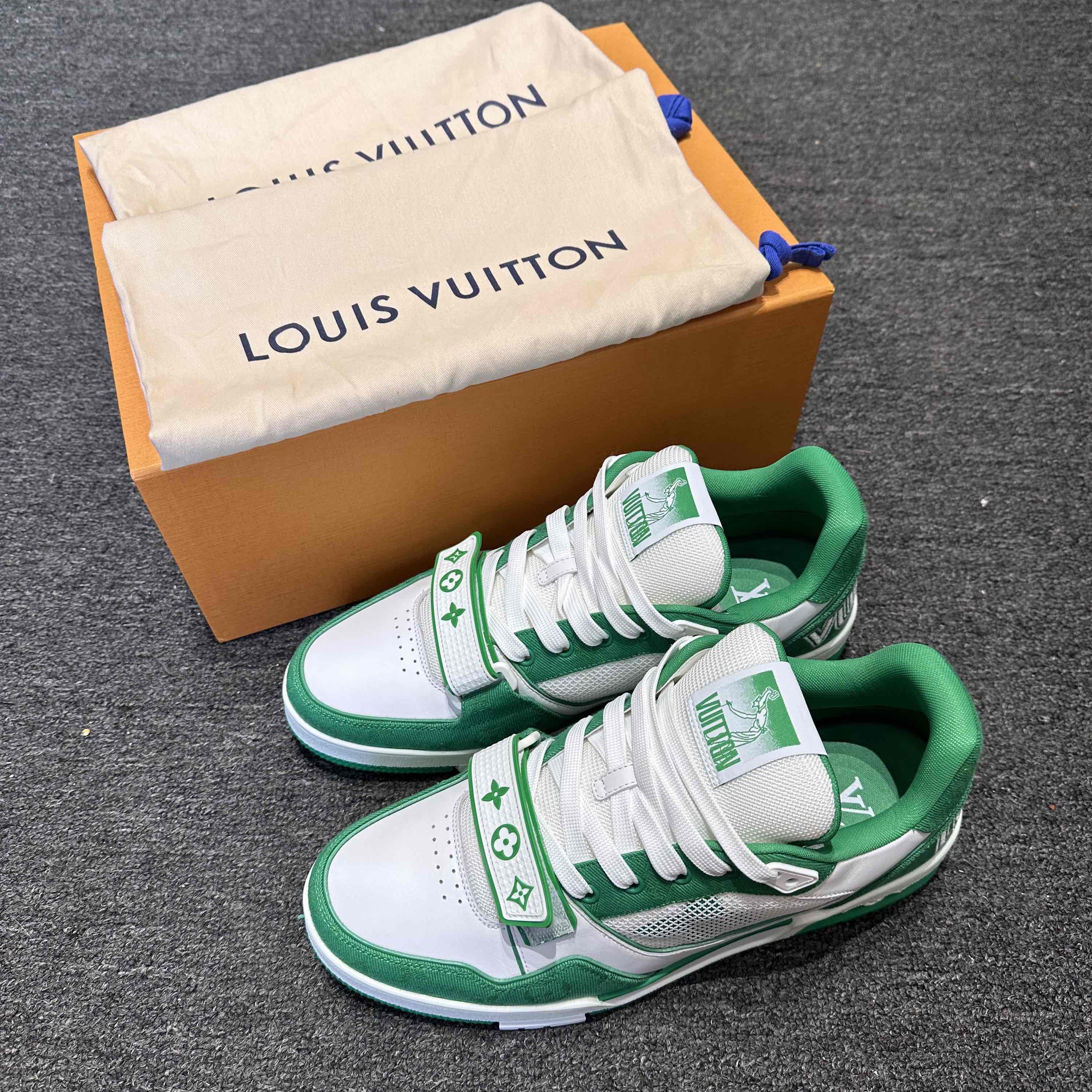 Louis Vuitton Louis Vuitton Green Trainer Low-Top Sneakers US 10.5 Size US 10.5 / EU 43-44 - 1 Thumbnail