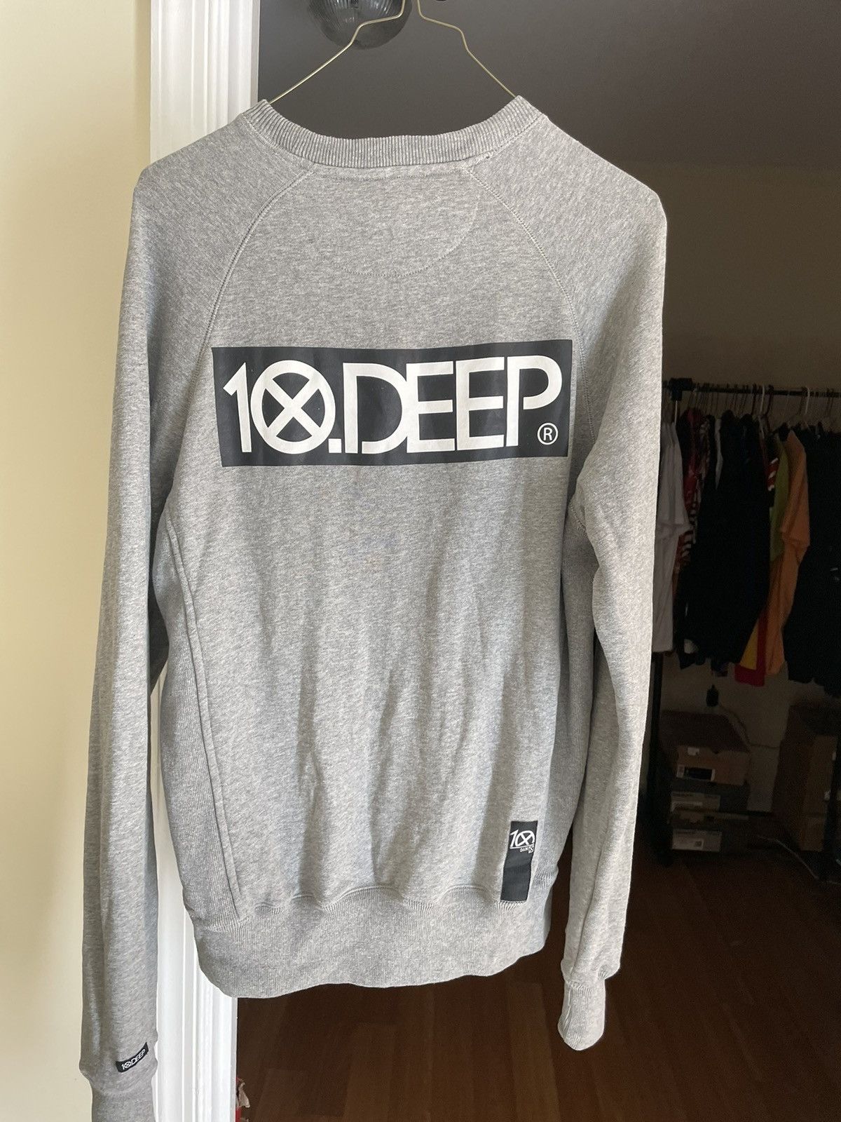 10 Deep 10 deep vintage gray sweater crewneck size small Size US S / EU 44-46 / 1 - 1 Thumbnail