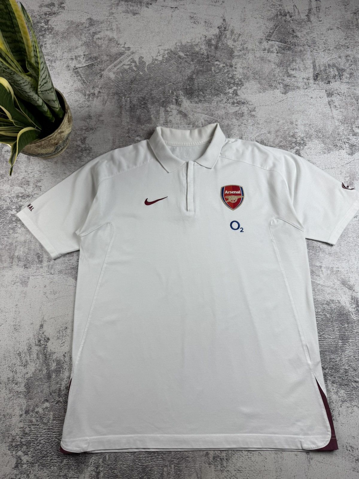 Nike Arsenal London Nike 2005 2006 White o2 Men’s Soccer Football T Shirt Jersey Kit Size US XL / EU 56 / 4 - 4 Thumbnail