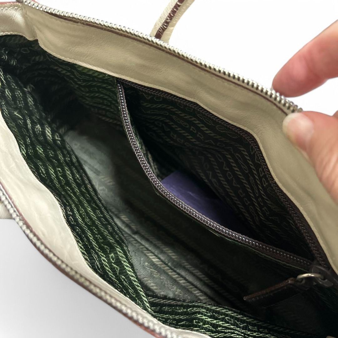 Prada Prada - Vitello Verni Lavanda White Leather Shoulder Bag Size ONE SIZE - 3 Thumbnail