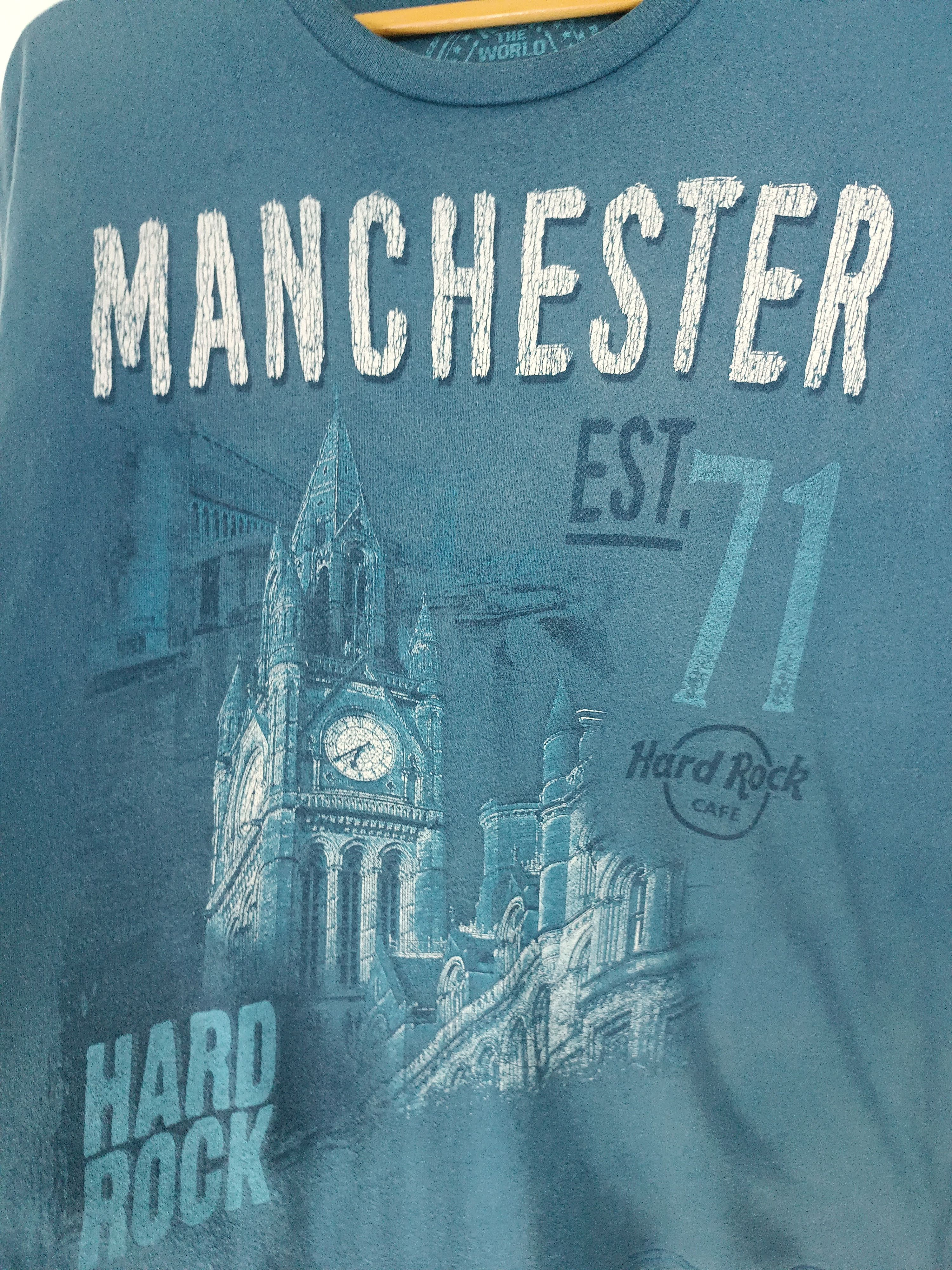 Hard Rock Cafe VINTAGE Y2K FADED HARD ROCK MANCHESTER VERY RARE TEE Size US M / EU 48-50 / 2 - 8 Thumbnail