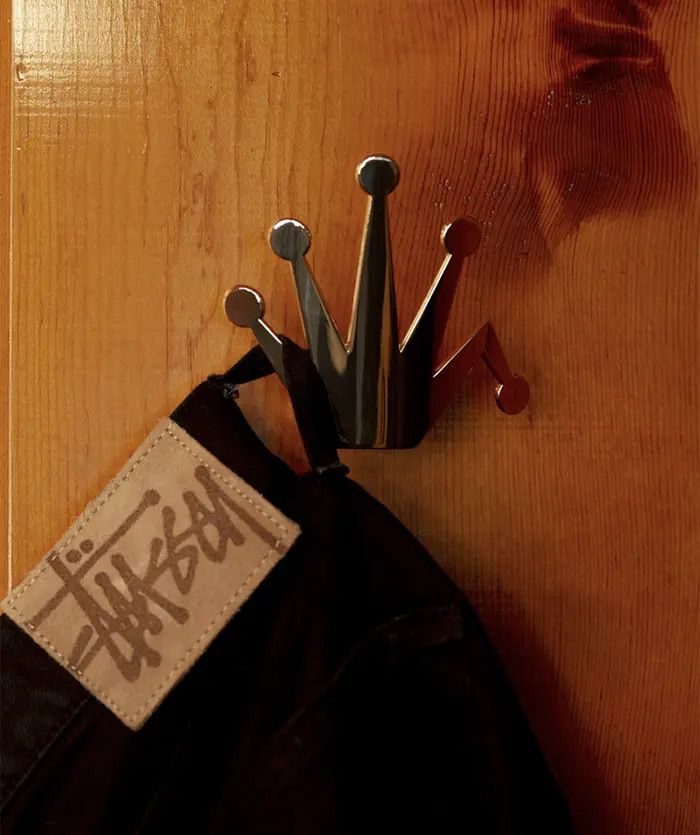 アクセサリー stussy bent crown wall hook Stussy Bent Crown Wall Hook Gold Color