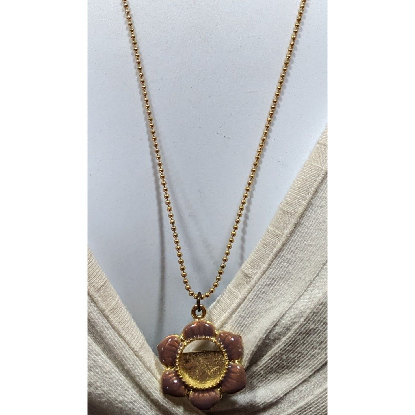 Other Cottagecore Floral Picture Frame Pendant Necklace Size ONE SIZE - 2 Thumbnail