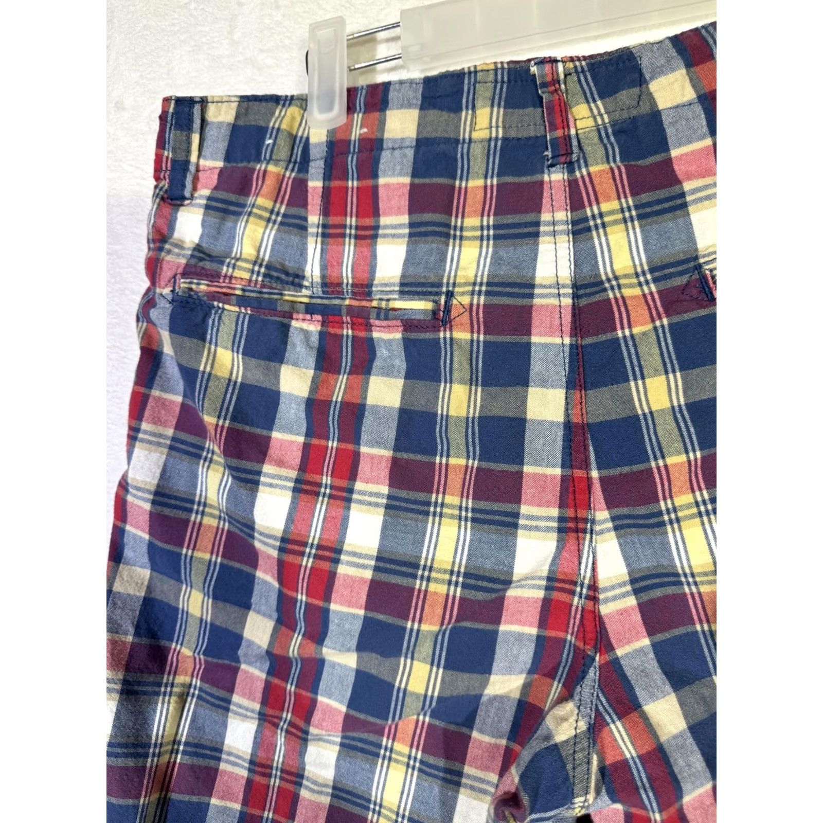 American Eagle Outfitters American Eagle Outfitters Shorts Mens 33 Plaid Classic Preppy Casual Cotton Red Blue Yellow Multicolor Summer 33 Mens Size US 33 - 7 Thumbnail