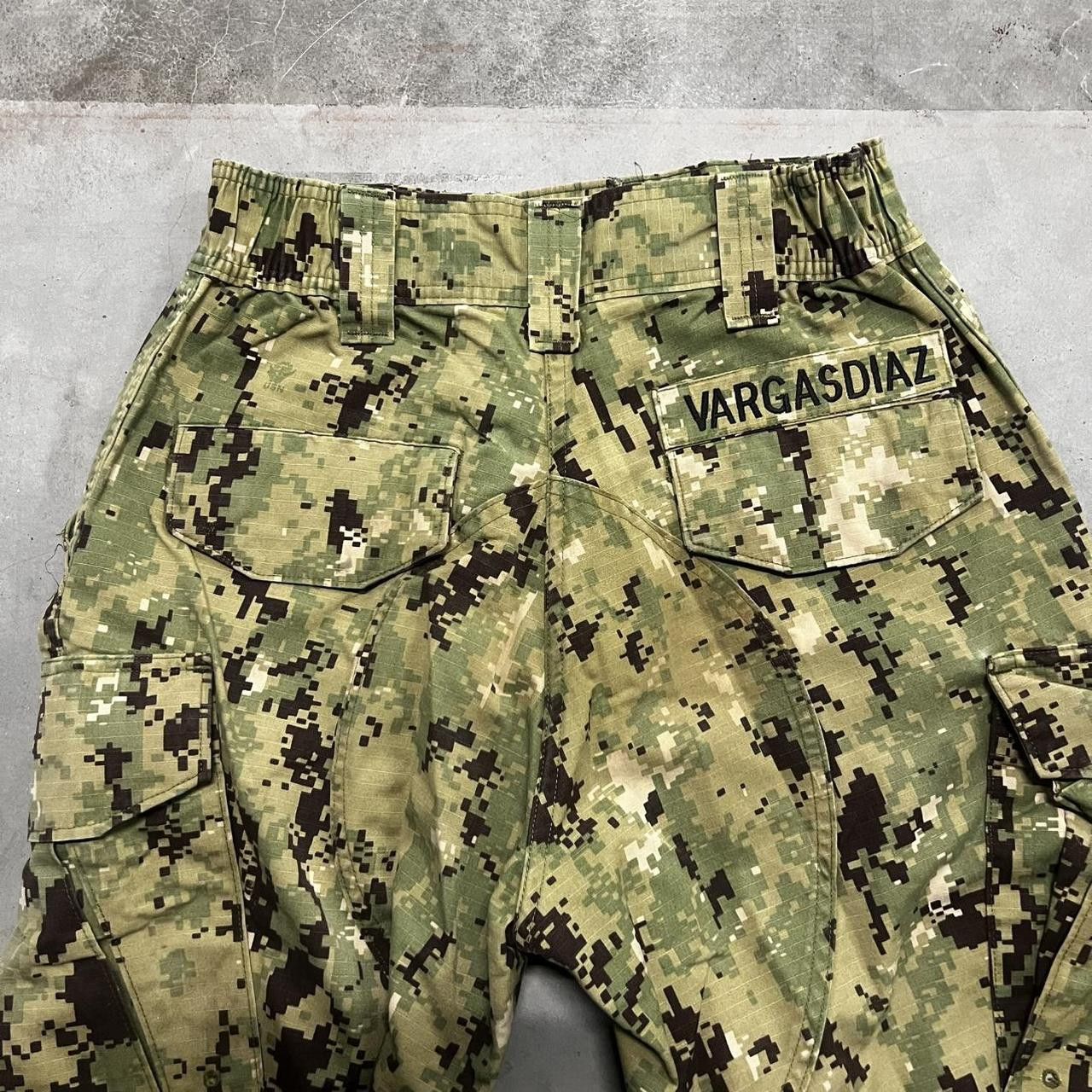 Vintage Vintage Y2K/2000s Military Camo Grunge Cargo Pants! Size US 28 / EU 44 - 6 Thumbnail