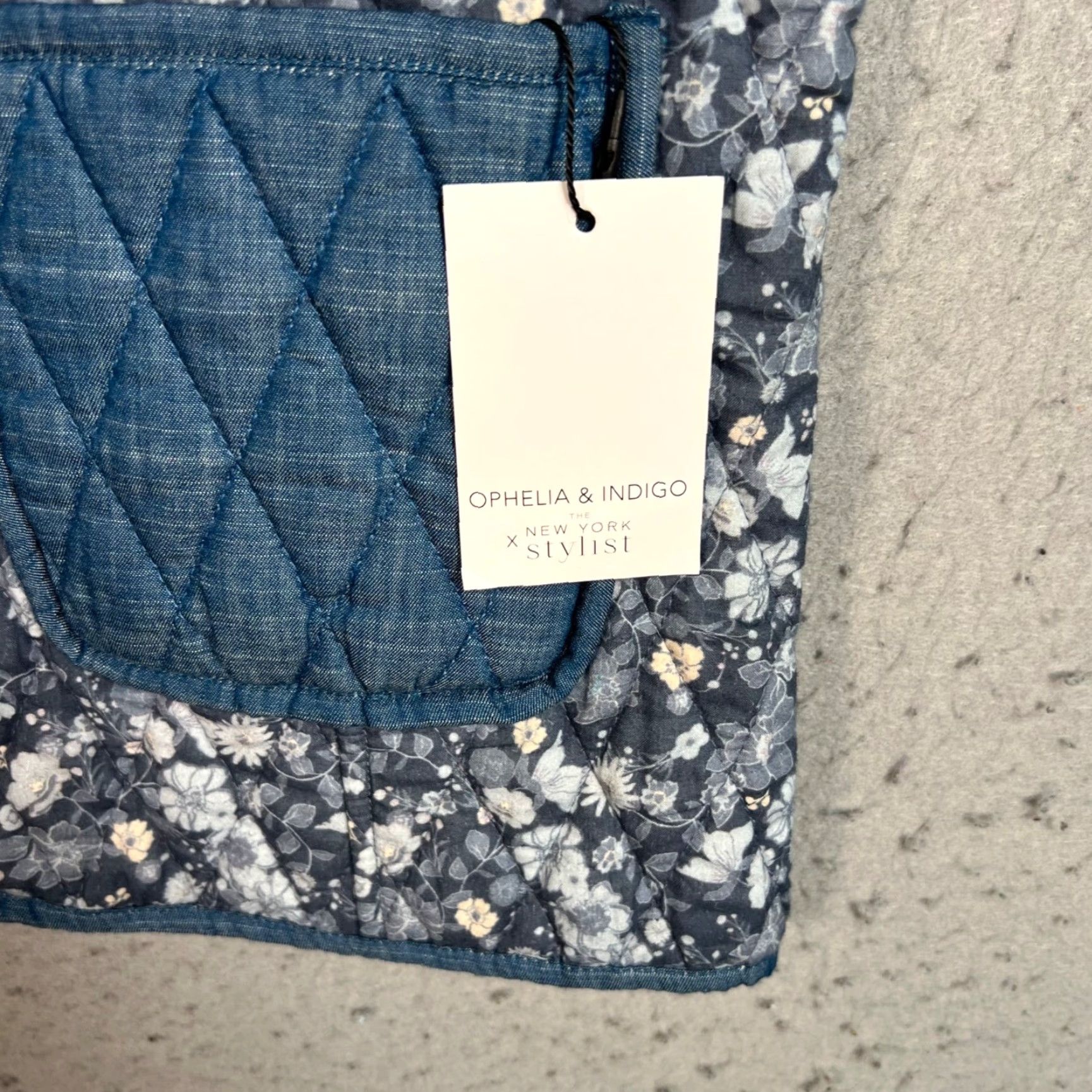 Vintage VEST Ophelia & Indigo Quilted Floral Blue/White Womens Large with Pockets Size L / US 10 / IT 46 - 3 Thumbnail