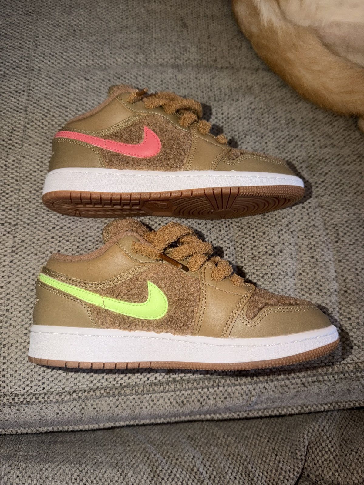 Jordan Brand Air Jordan 1 Low GS ‘Teddy Bear’ - Size 4.5Y - Used Size US 4.5 / IT 34.5 - 5 Thumbnail