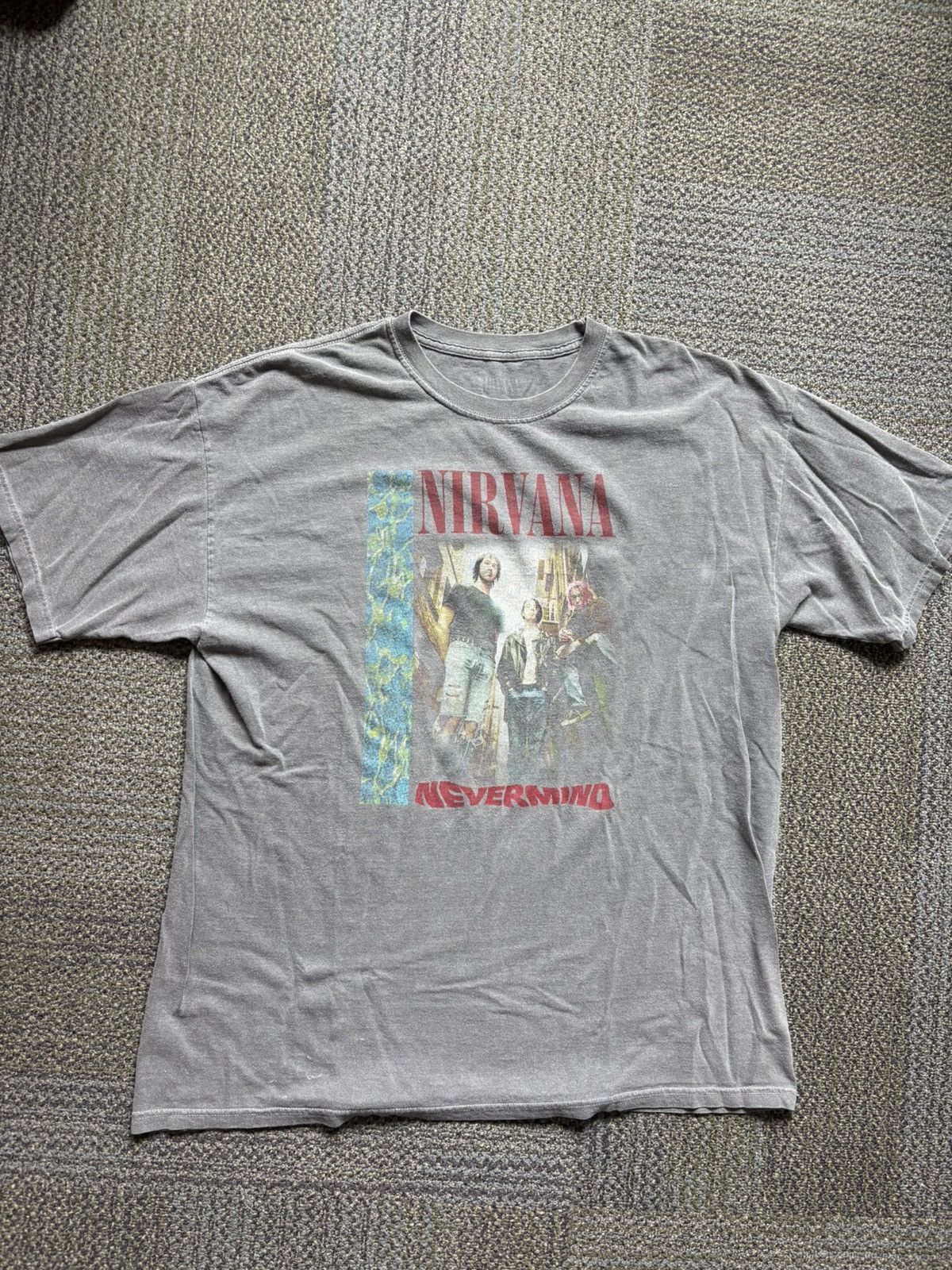 Nirvana Vintage Nirvana Nevermind Print Tee Size US XL / EU 56 / 4 - 1 Thumbnail