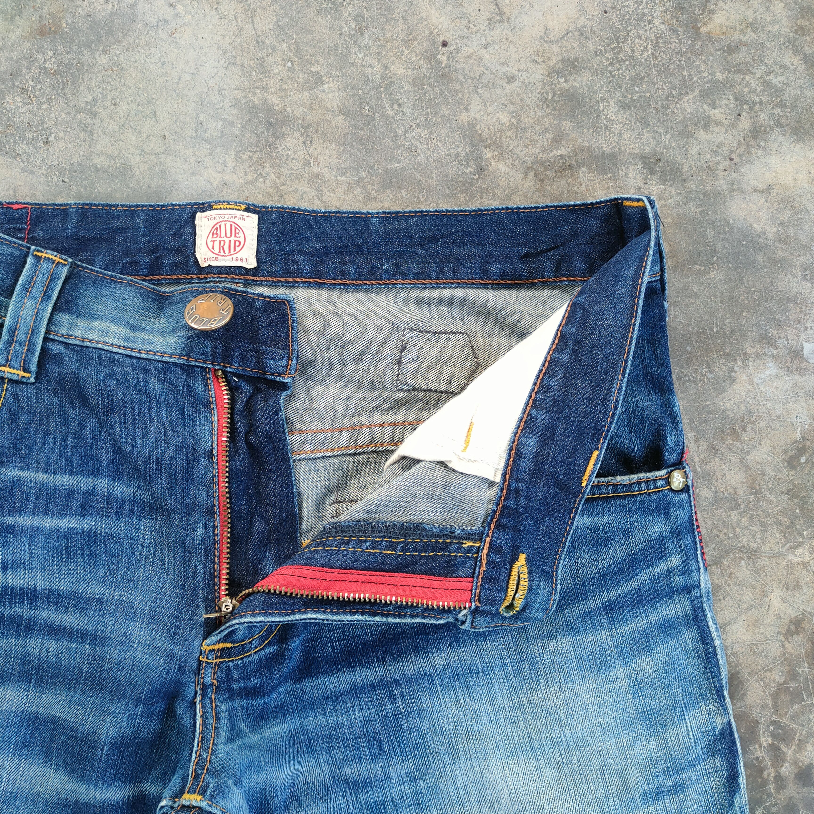 Edwin VINTAGE EDWIN BLUE TRIP FLARE JEAN DENIM PANTS Size US 36 / EU 52 - 7 Thumbnail