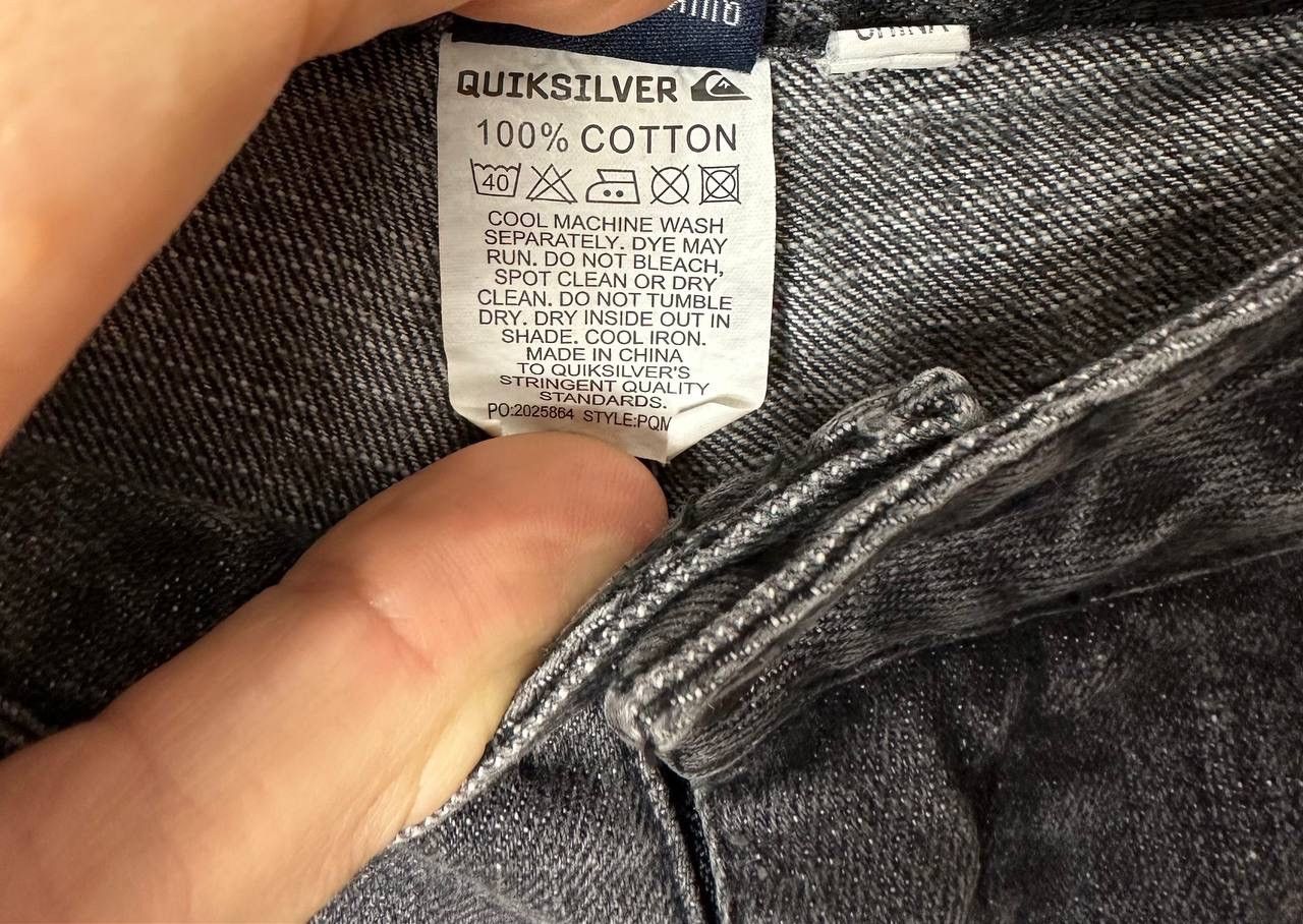 Quiksilver Quiksilver denim shorts size 34 relaxed fit Size US 34 / EU 50 - 8 Thumbnail